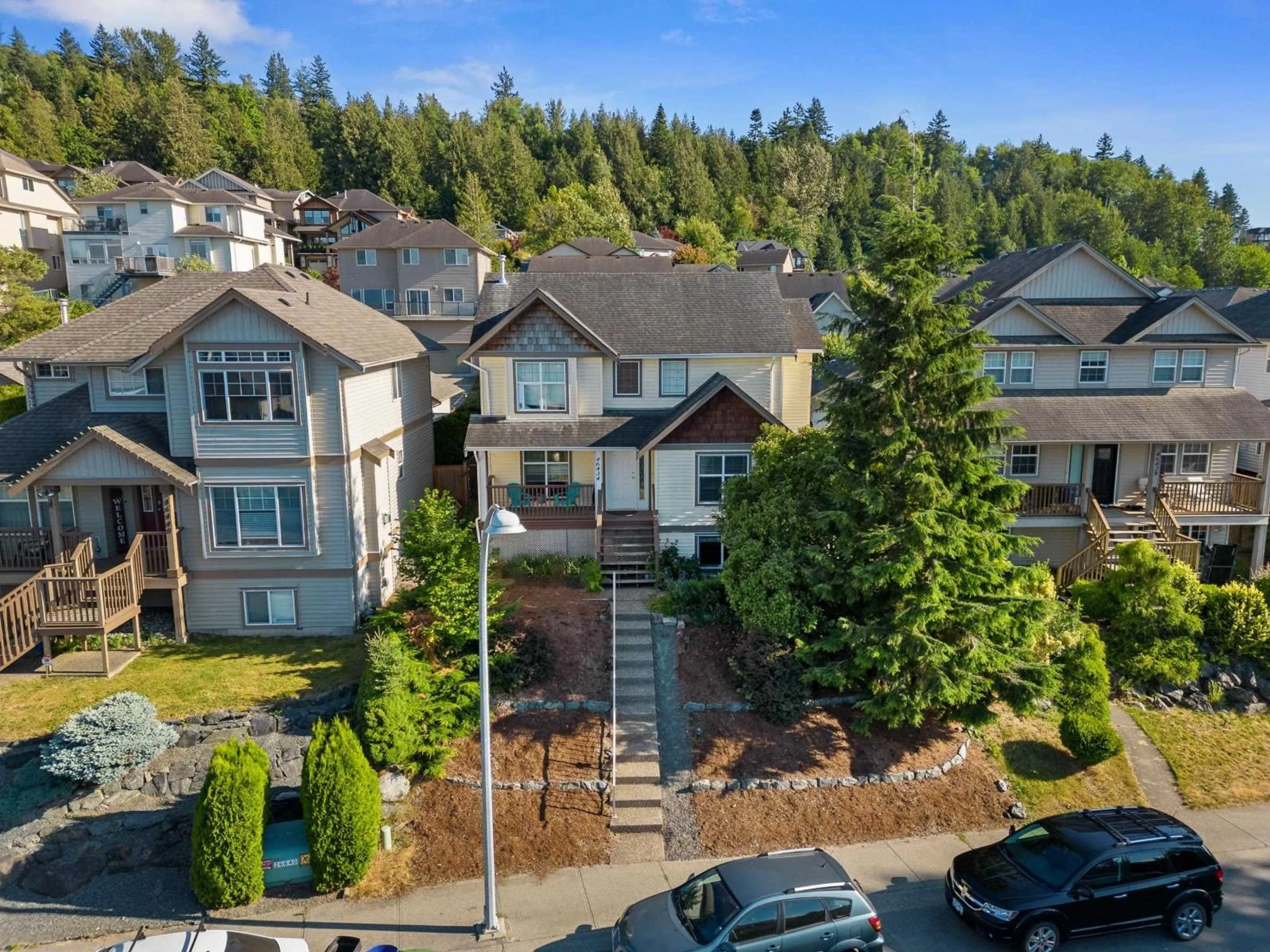 A pic from outside/outdoor area/front of a property/back of a property/a pic from drone, mountain view for 46434 LEAR DRIVE, Chilliwack British Columbia V2R5P6