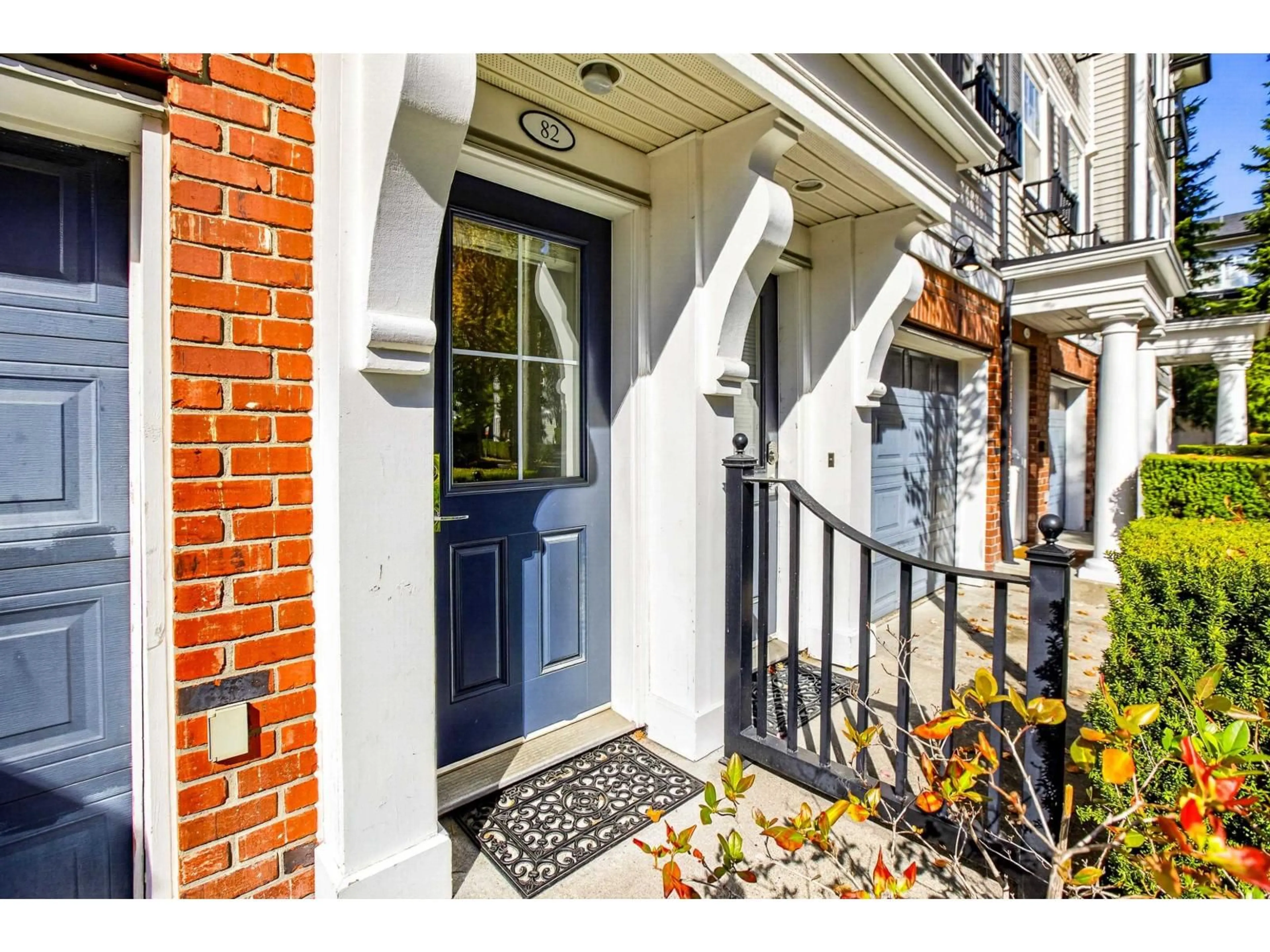 Indoor entryway for 82 - 18983 72A AVENUE, Surrey British Columbia V4N1A5