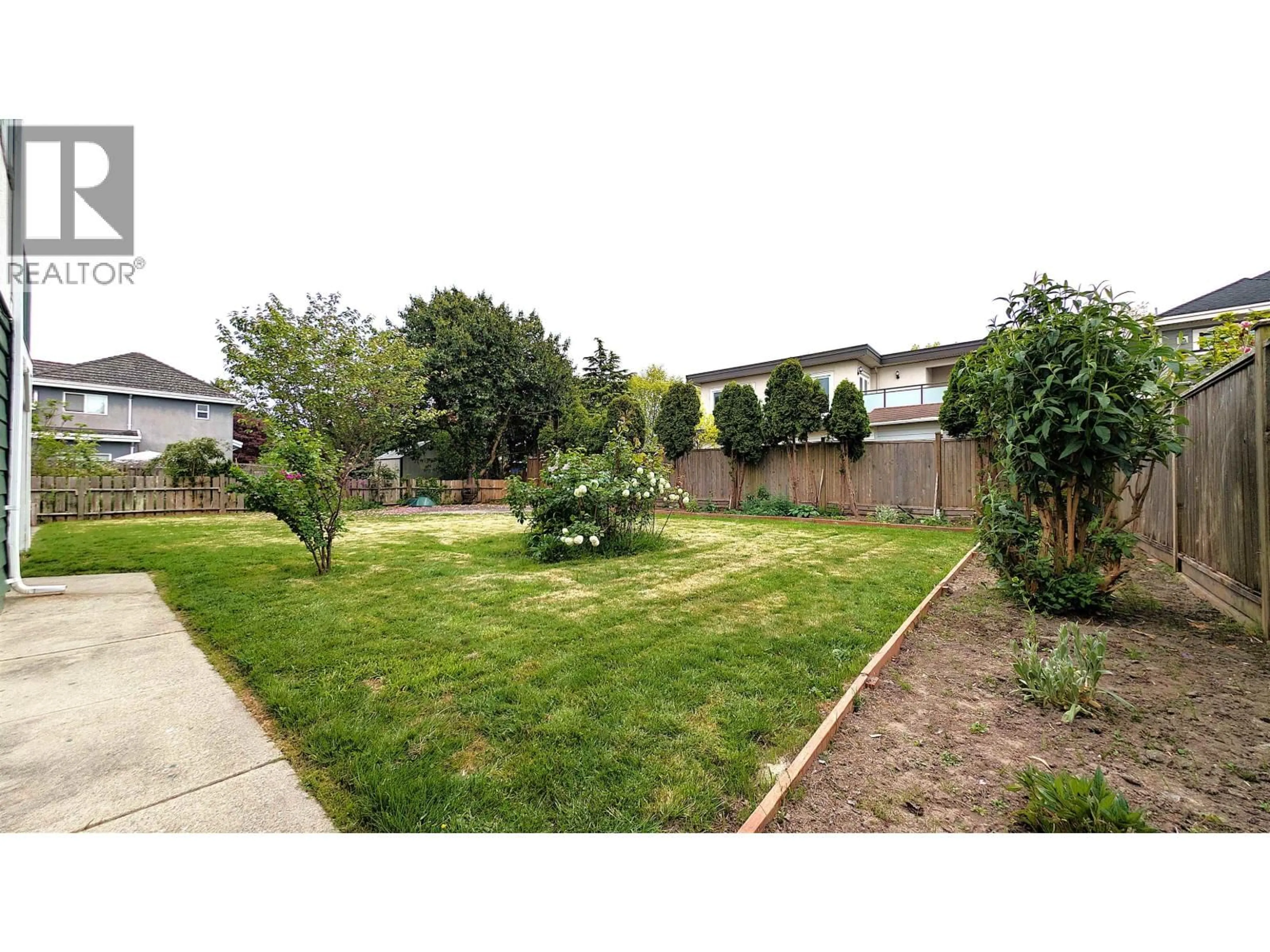 A pic from outside/outdoor area/front of a property/back of a property/a pic from drone, street for 3500 WILLIAMS ROAD, Richmond British Columbia V7E1J2