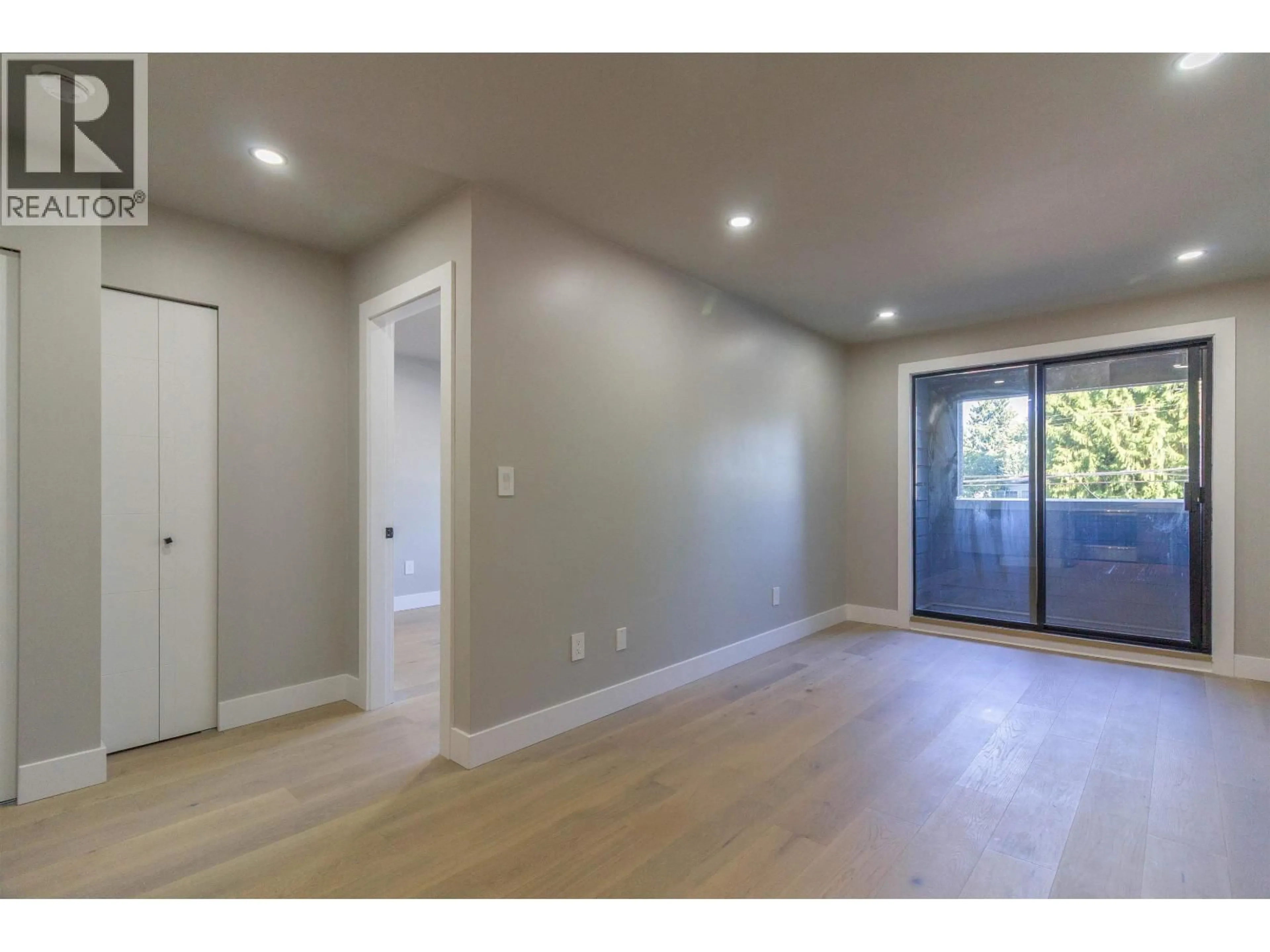 A pic of a room for 201 - 1948 COQUITLAM AVENUE, Port Coquitlam British Columbia V3B1J3