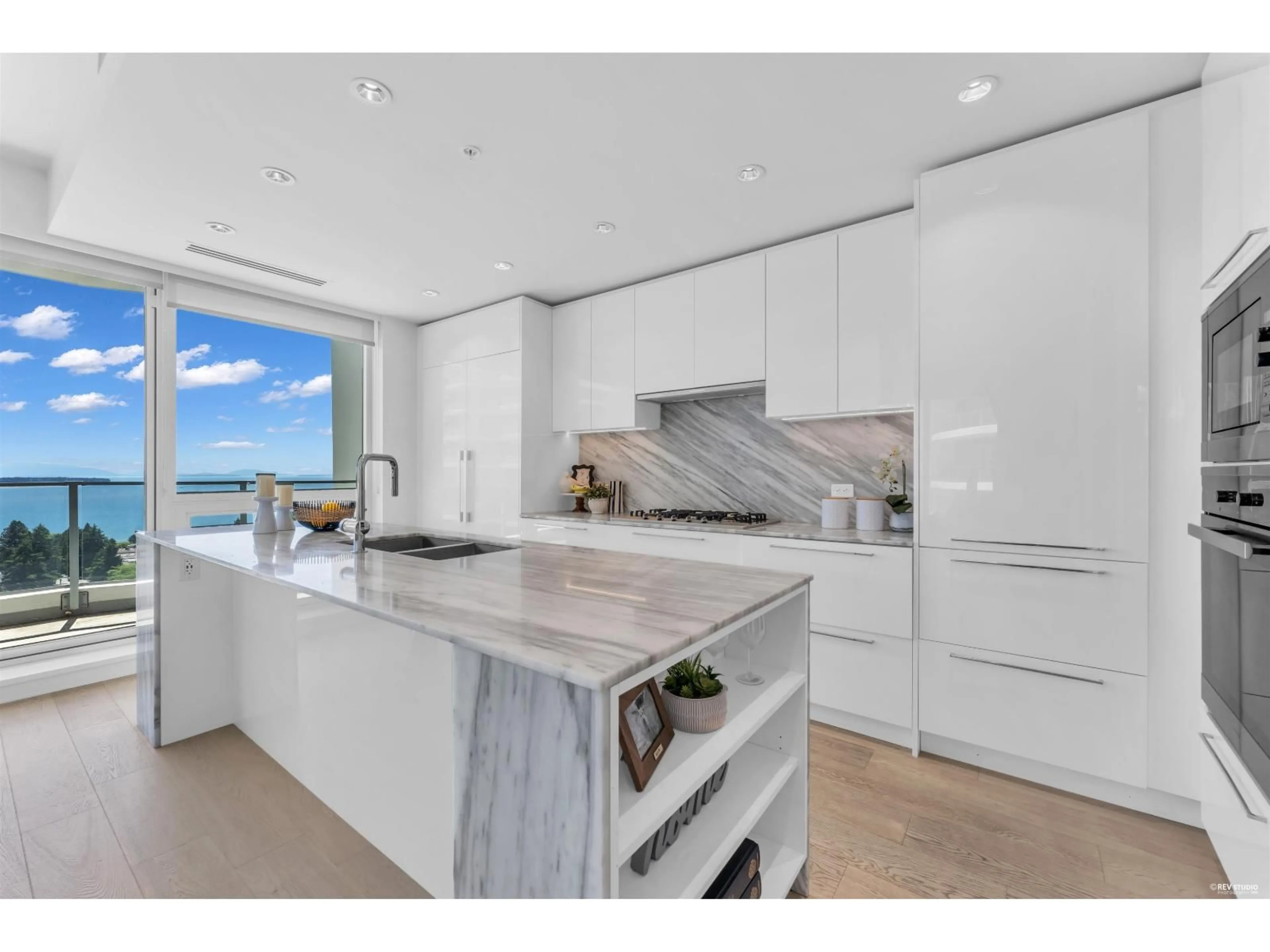 Unknown for 1106 - 1500 MARTIN STREET, White Rock British Columbia V4B0C2