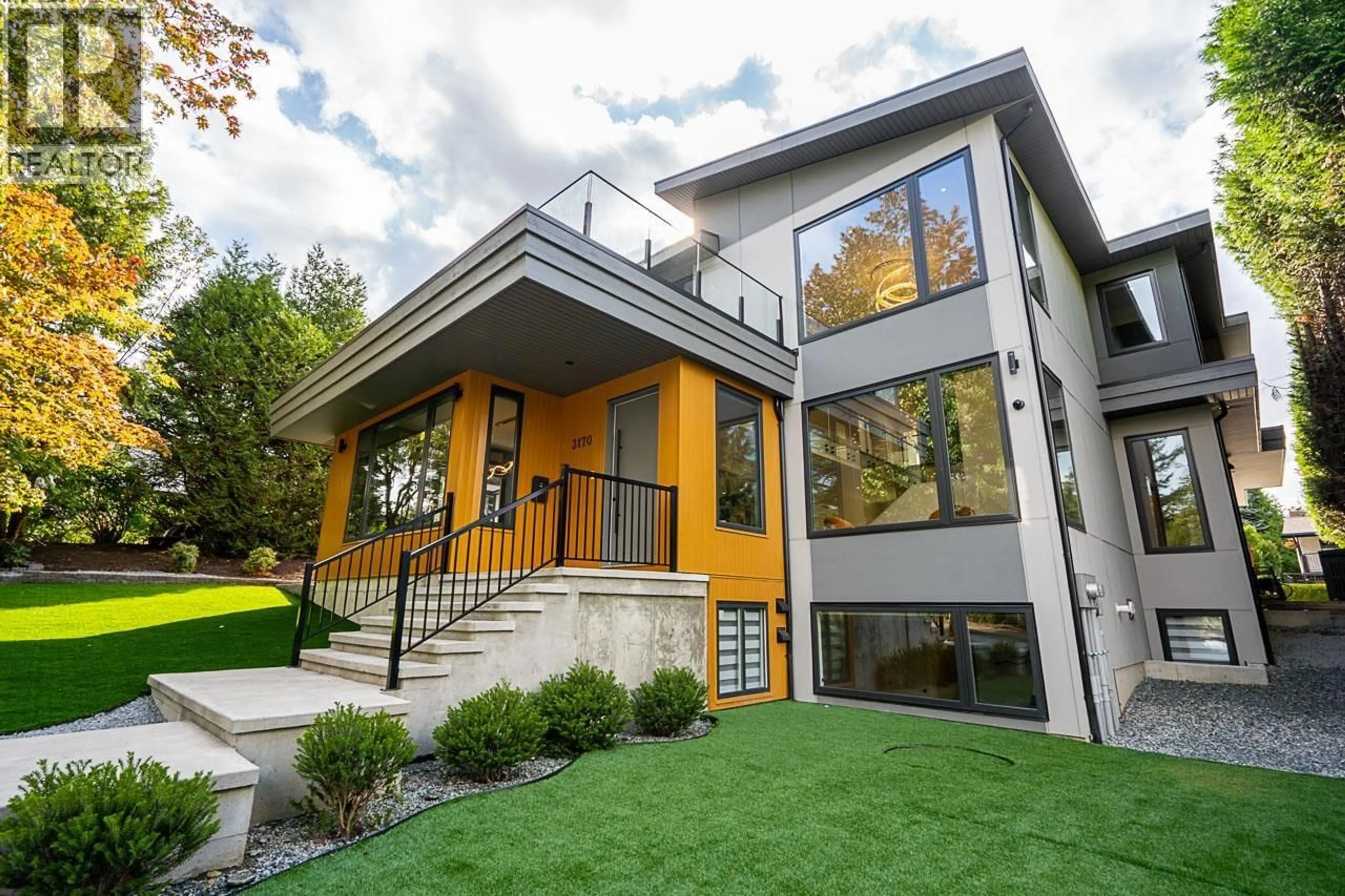 Home with vinyl exterior material, unknown for 3170 CAPSTAN CRESCENT, Coquitlam British Columbia V3C4H2