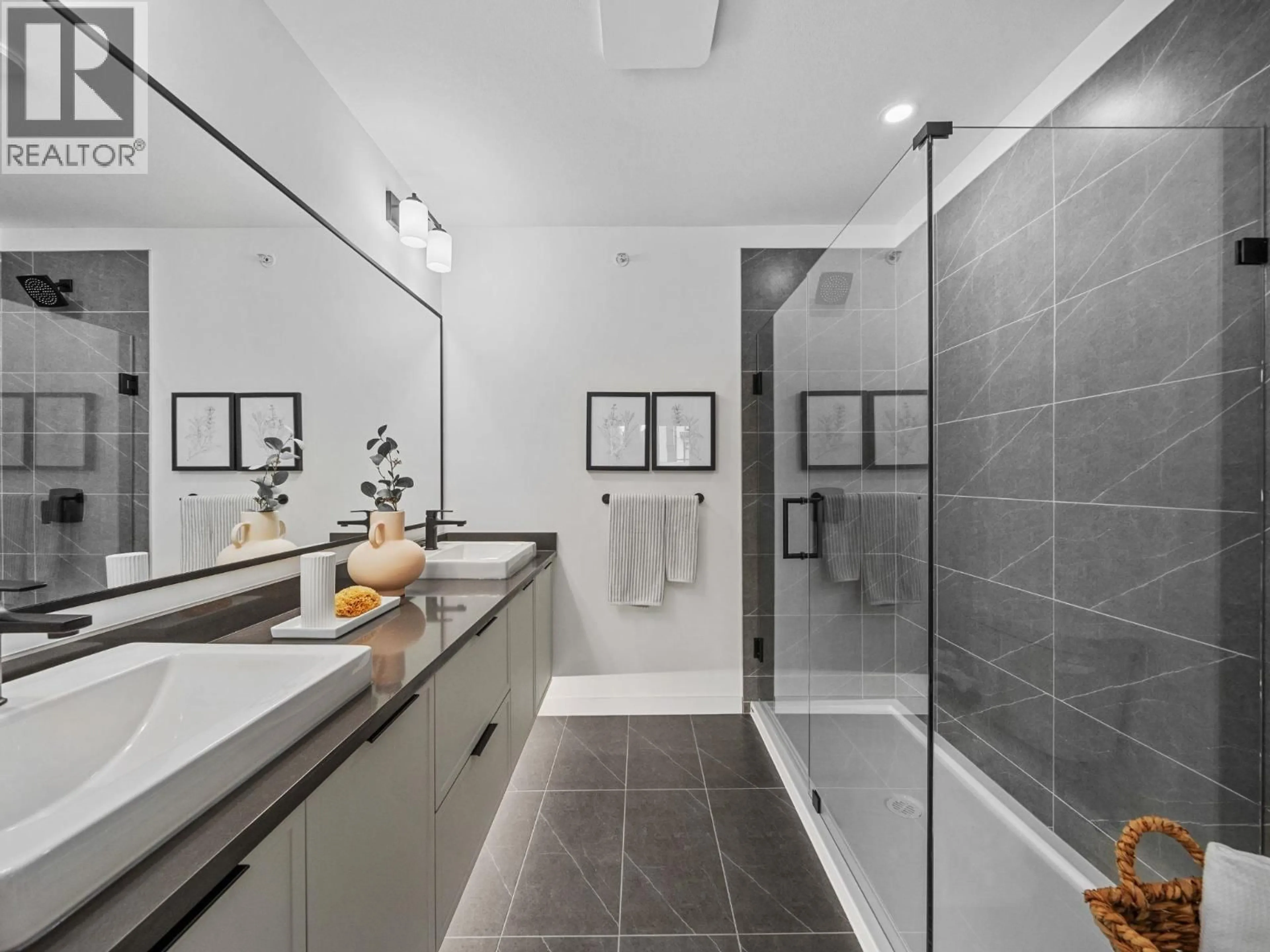 Contemporary bathroom, ceramic/tile floor for 48 - 24951 112 AVENUE, Maple Ridge British Columbia V0V0V0
