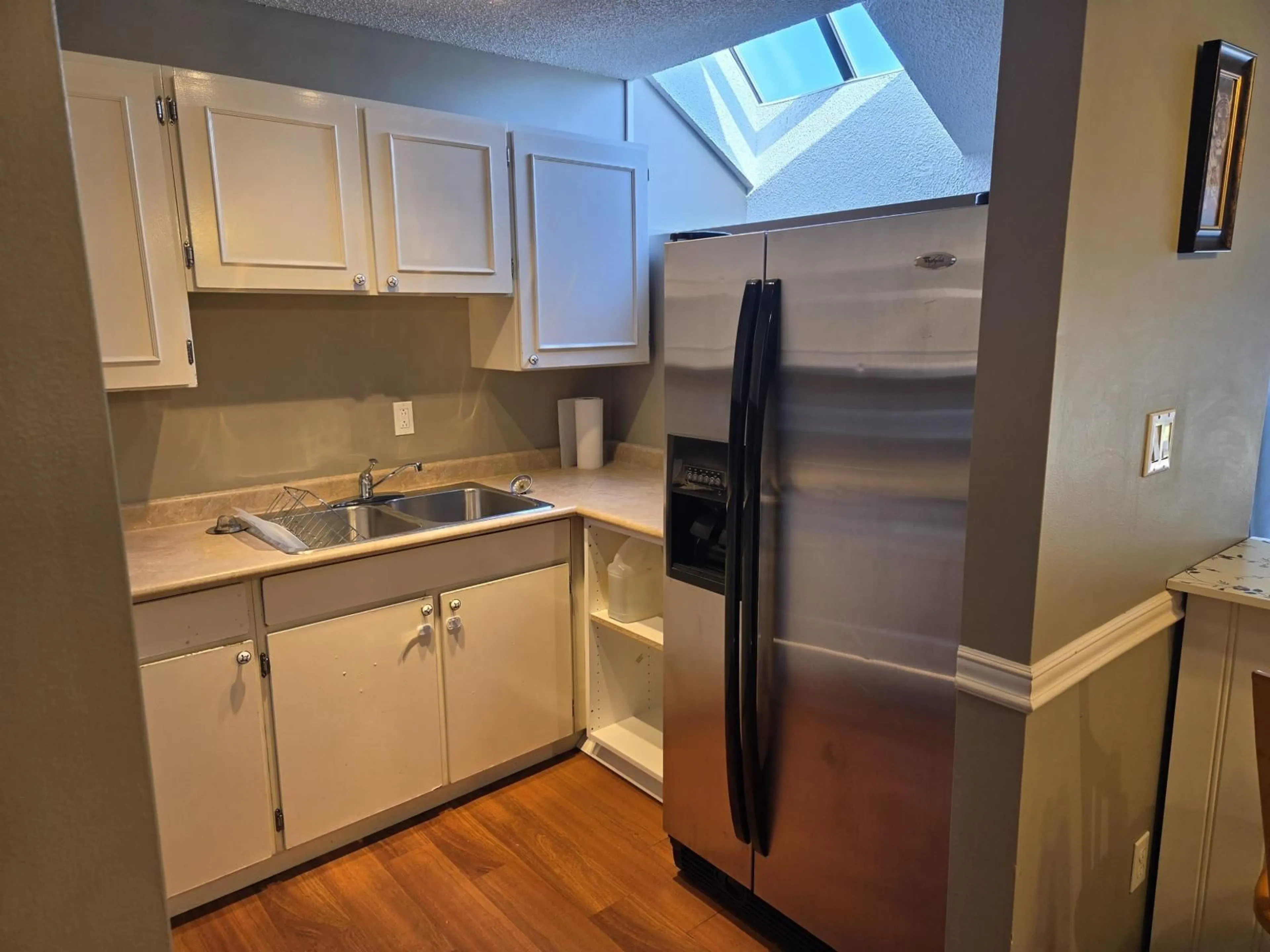 Standard kitchen, unknown for 55 - 17708 60 AVENUE, Surrey British Columbia V3S1V2