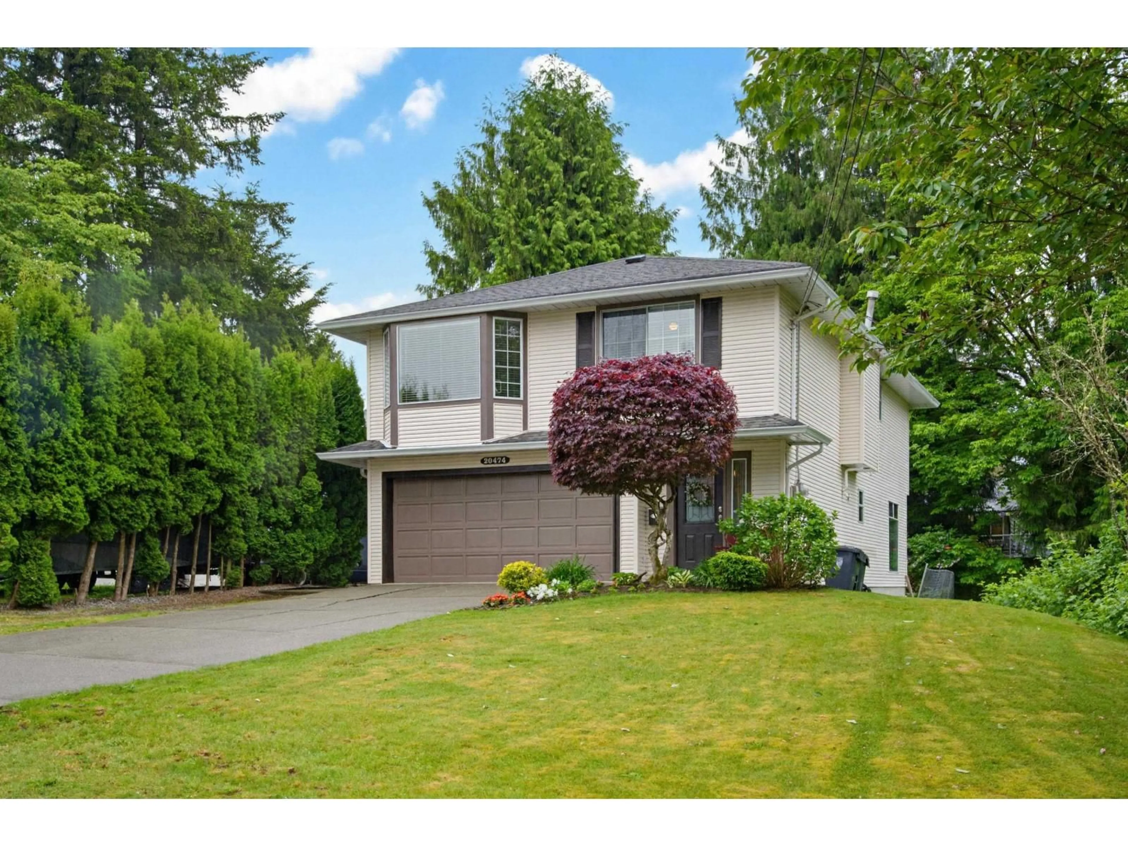 Home with vinyl exterior material, street for 20474 43A AVENUE, Langley British Columbia V3A3C8
