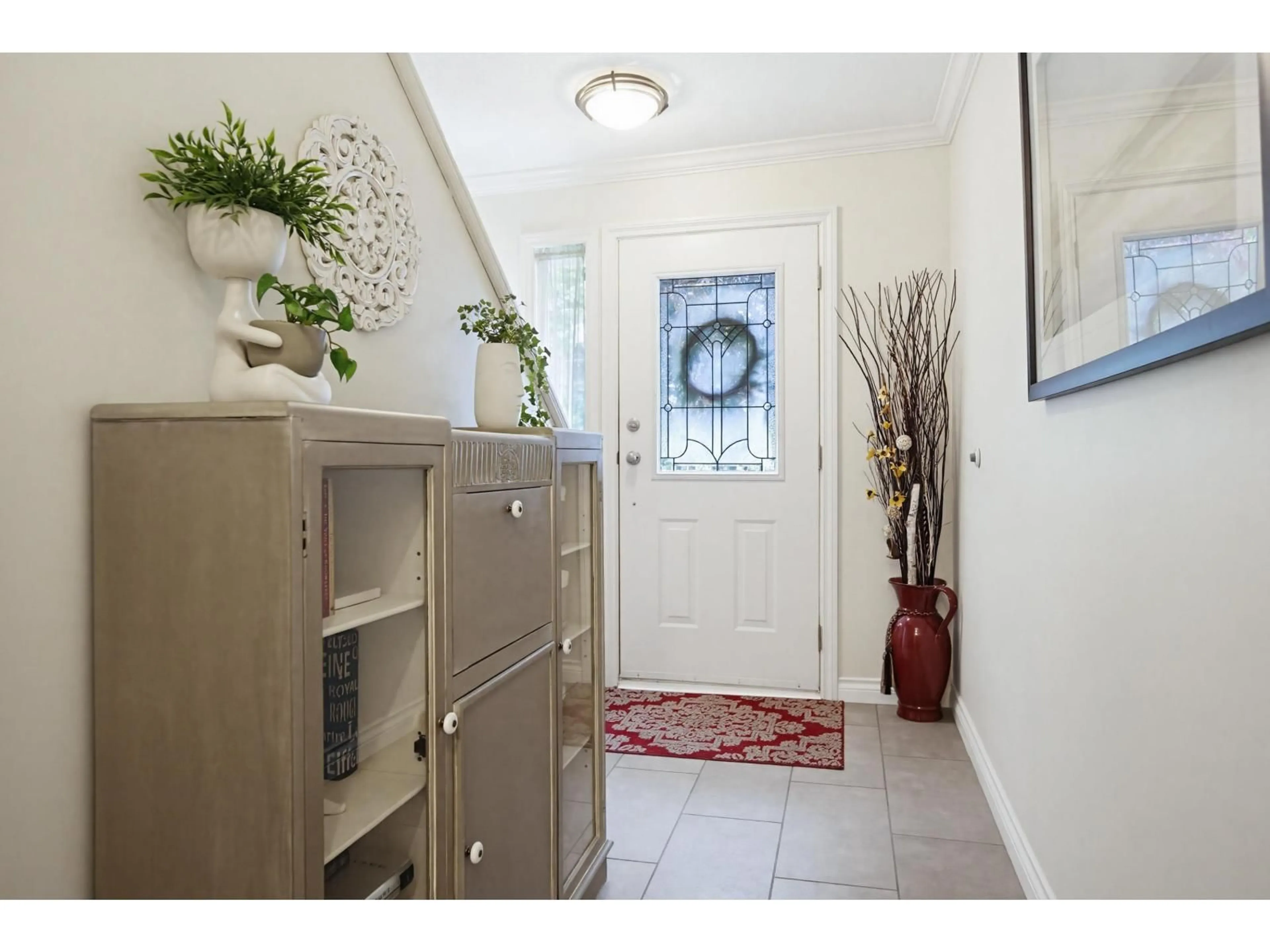 Indoor entryway for 20474 43A AVENUE, Langley British Columbia V3A3C8