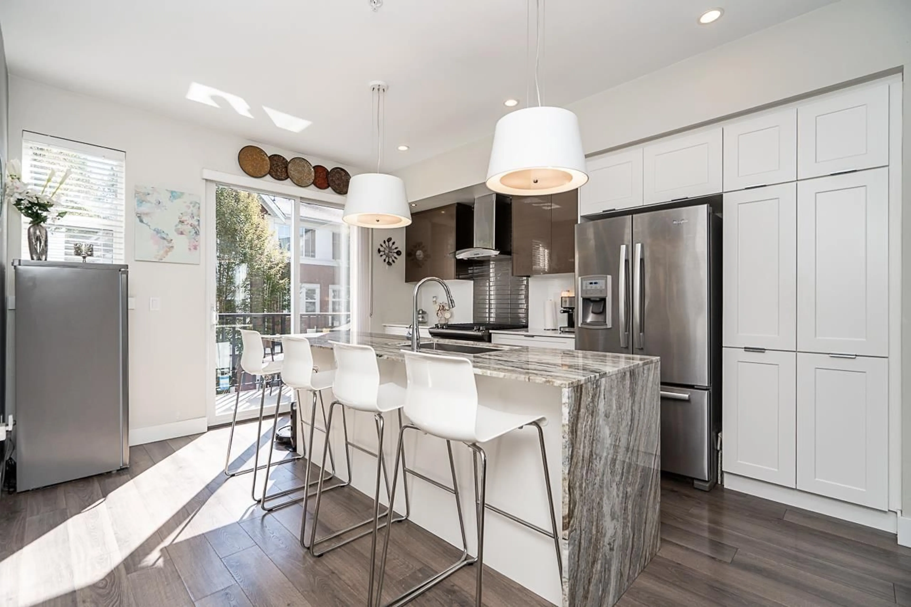 Contemporary kitchen, unknown for 78 - 20852 77A AVENUE, Langley British Columbia V2Y0R8