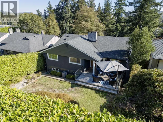 1243 CLOVERLEY STREET, North Vancouver