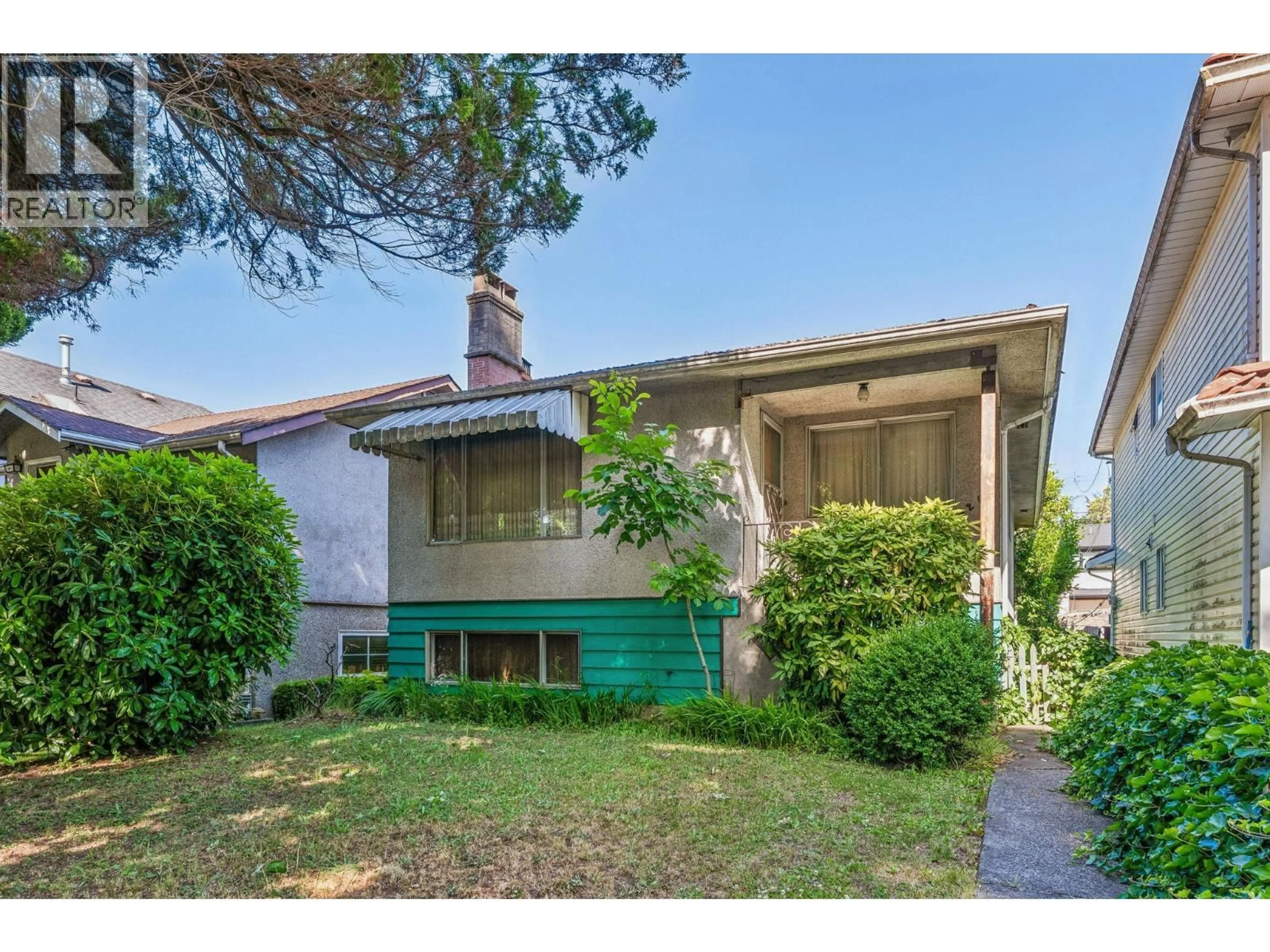 Unknown for 4420 PERRY STREET, Vancouver British Columbia V5N3X5