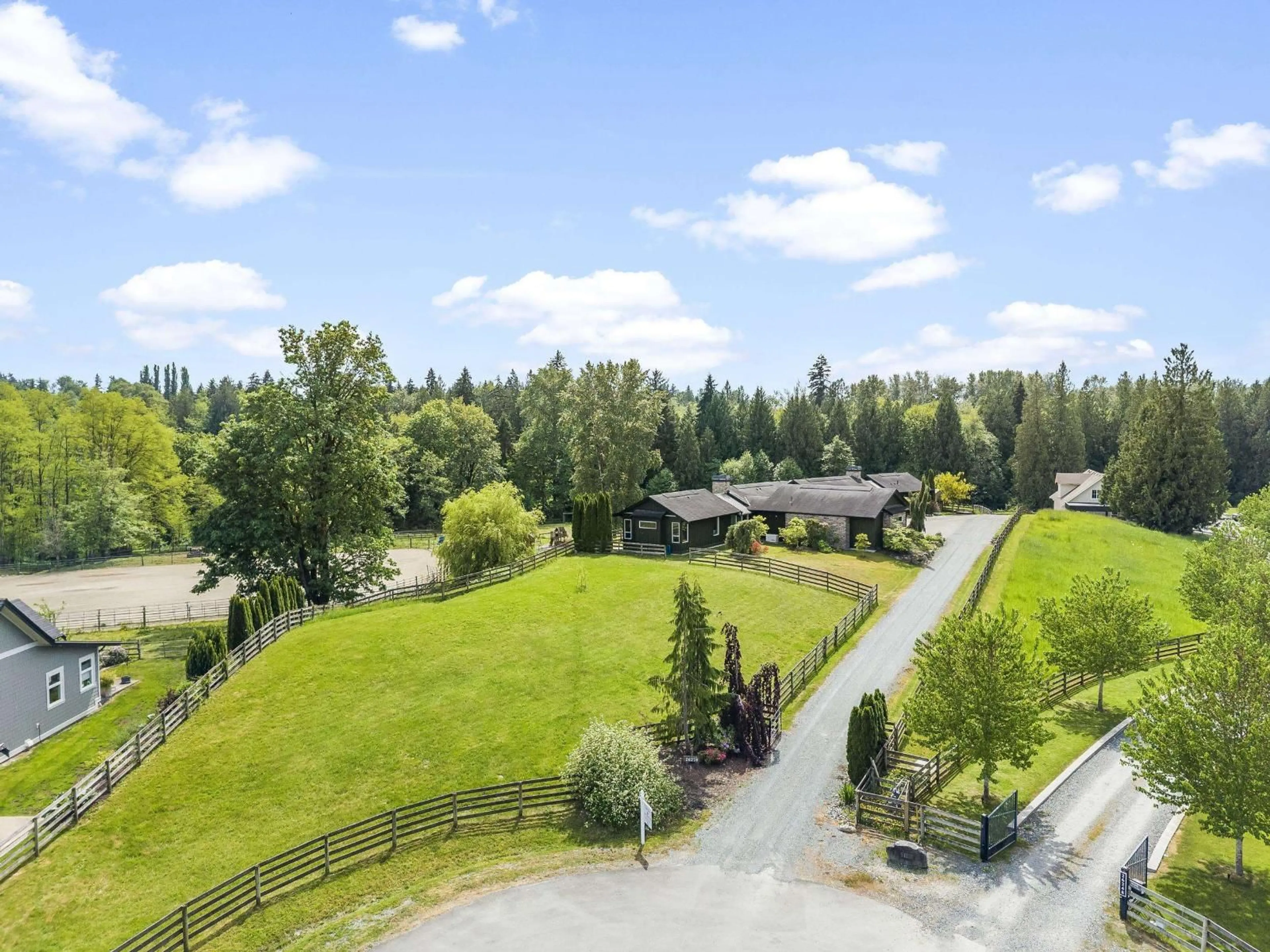 A pic from outside/outdoor area/front of a property/back of a property/a pic from drone, unknown for 26276 69 AVENUE, Langley British Columbia V4W1M6