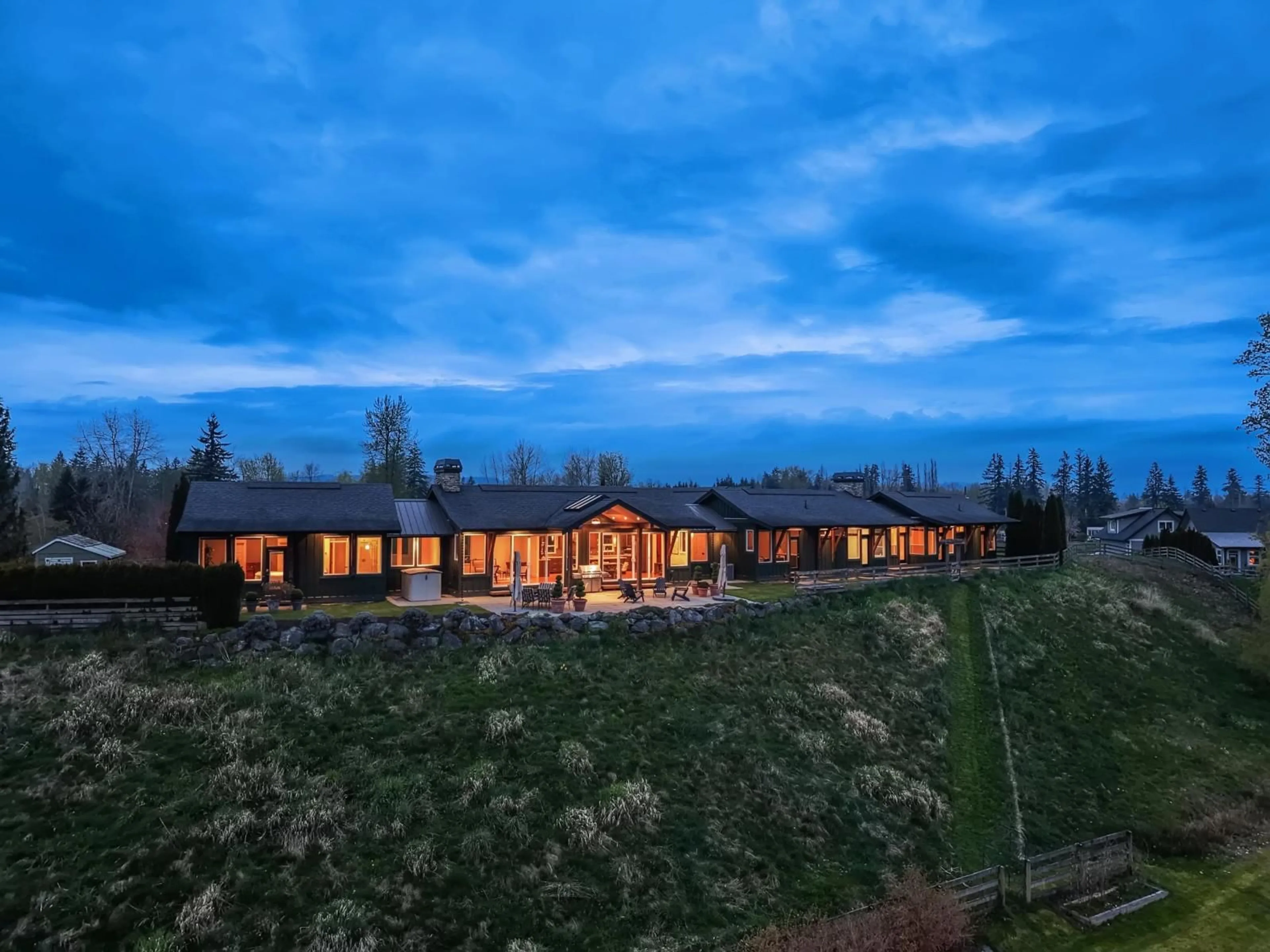 A pic from outside/outdoor area/front of a property/back of a property/a pic from drone, mountain view for 26276 69 AVENUE, Langley British Columbia V4W1M6