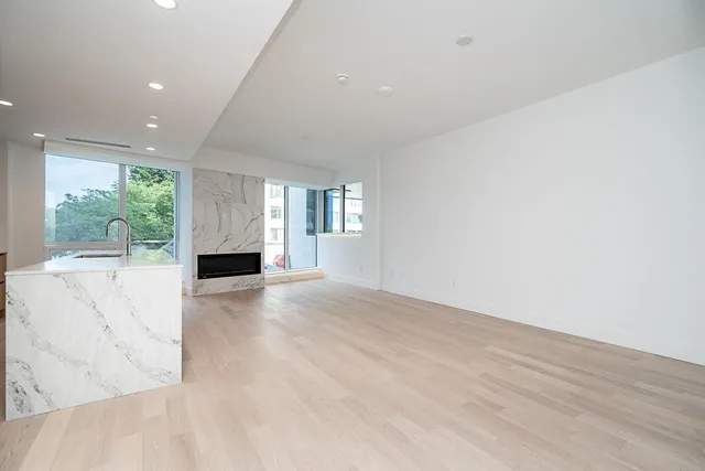 202 - 1475 FOSTER STREET, Surrey 5