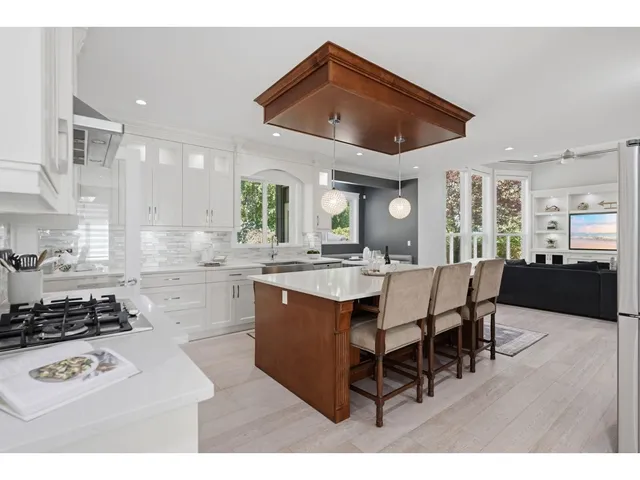 9098 NORUM ROAD, Delta 5