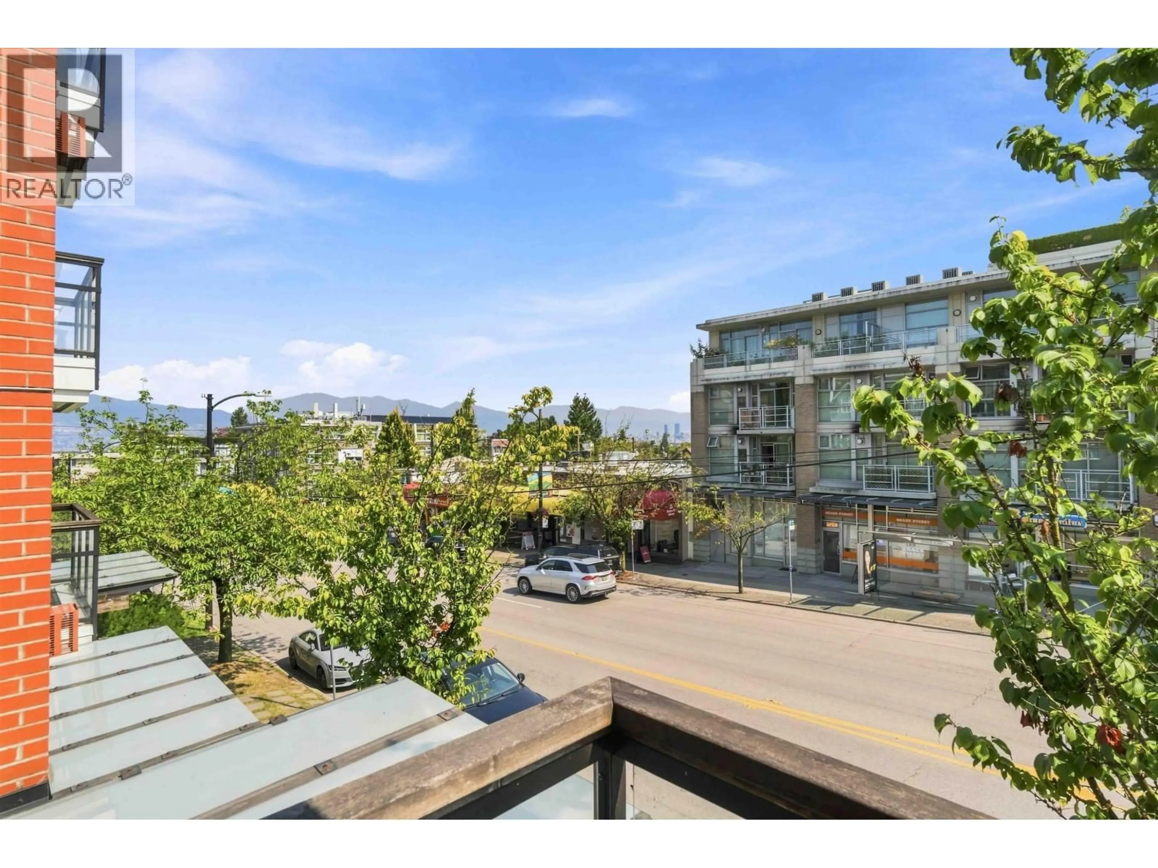 A pic from outside/outdoor area/front of a property/back of a property/a pic from drone, city buildings view from balcony for 202 - 3611 18TH AVENUE, Vancouver British Columbia V6S1B3