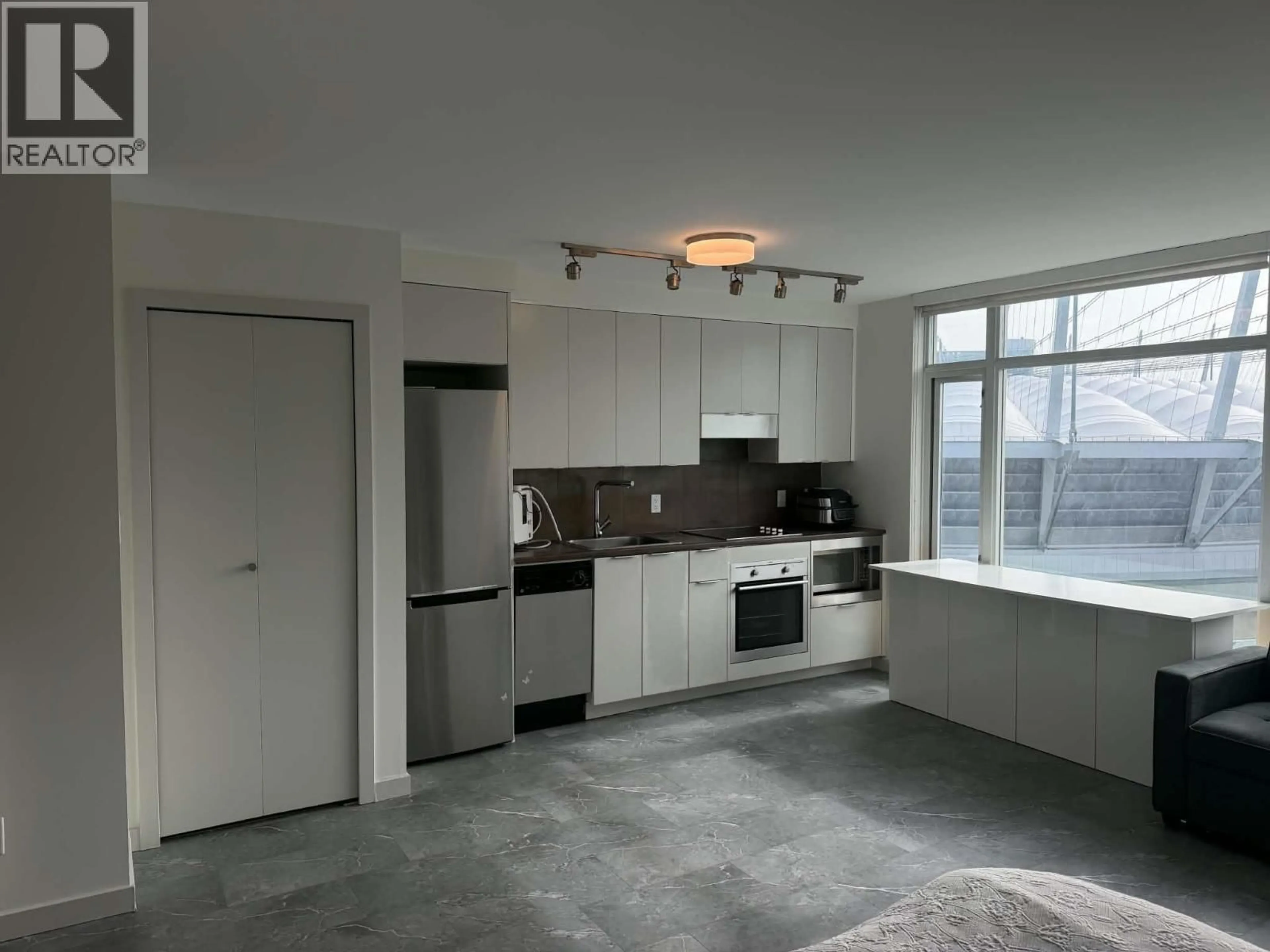 Standard kitchen, cement floor for 1606 - 161 GEORGIA STREET, Vancouver British Columbia V6B0K9