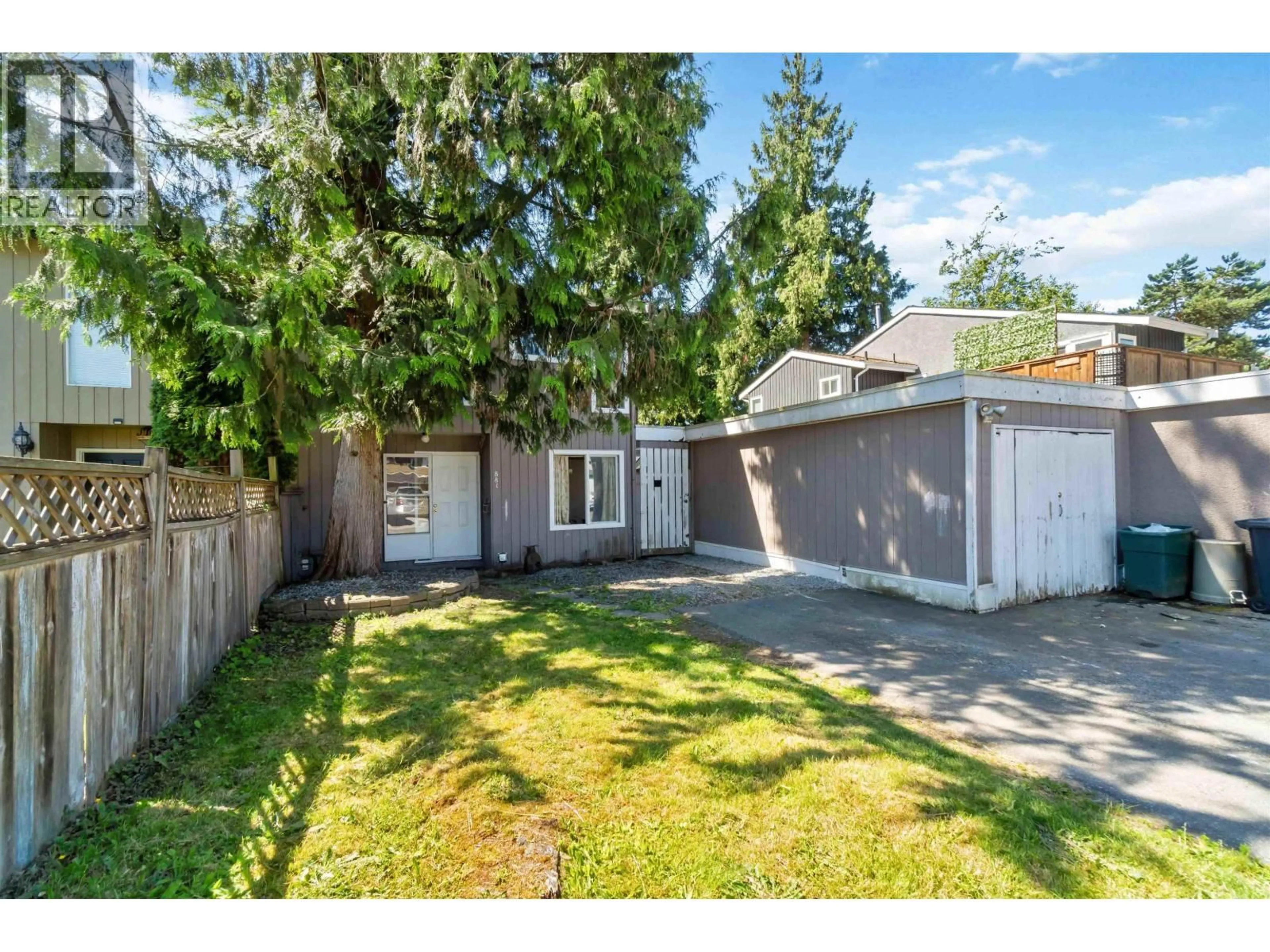 A pic from outside/outdoor area/front of a property/back of a property/a pic from drone, street for 881 PINEBROOK PLACE, Coquitlam British Columbia V3C4C1