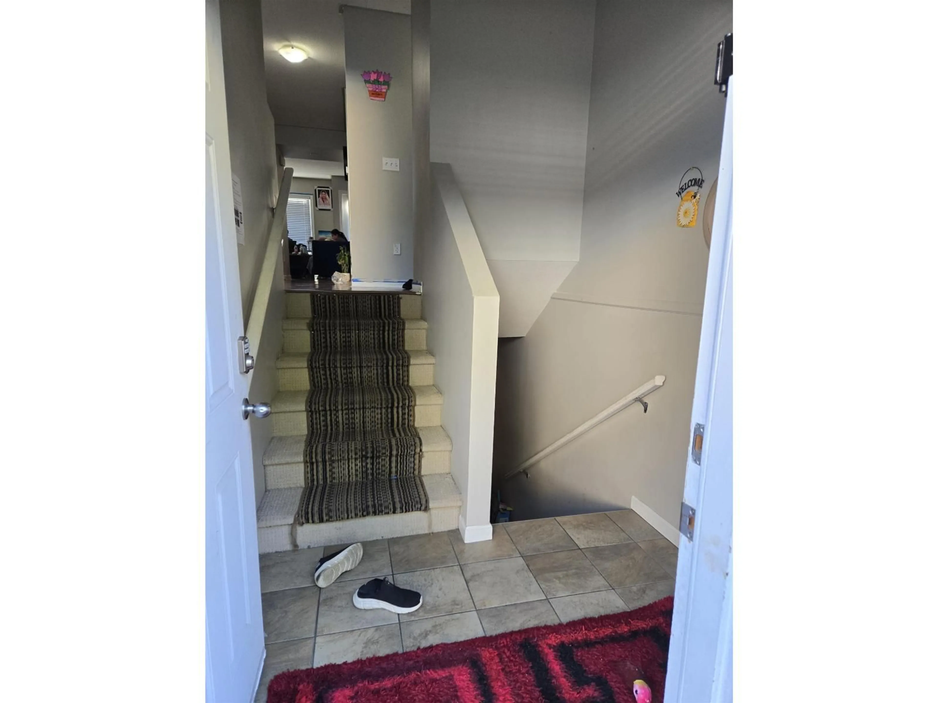 Indoor foyer for 30 - 6110 138 STREET, Surrey British Columbia V3X3V6