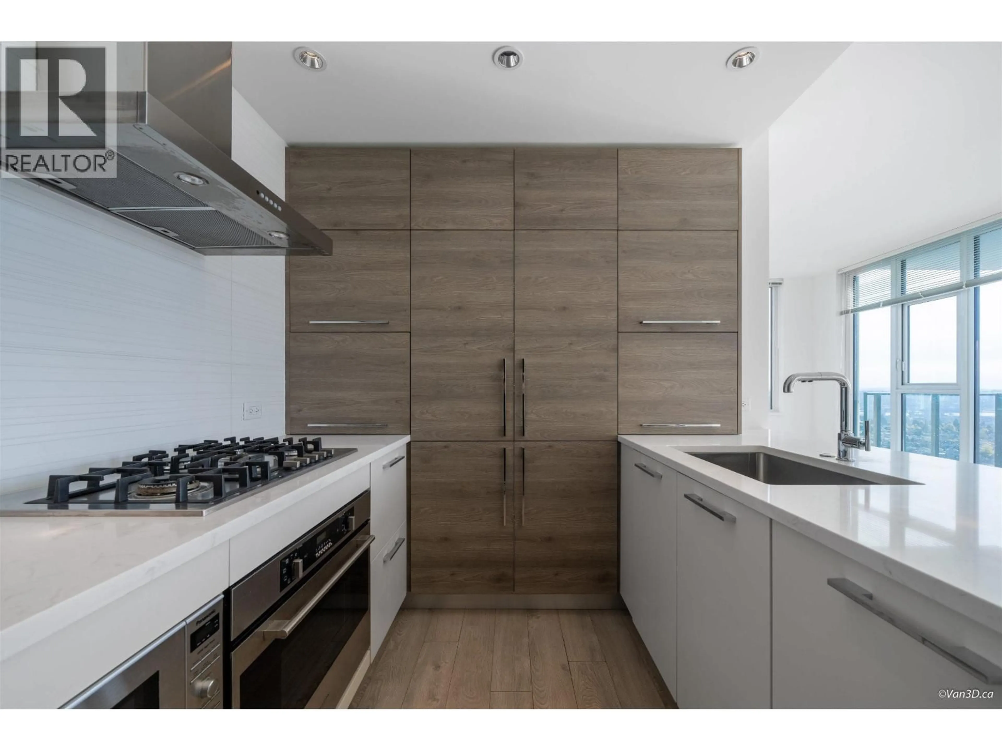 Unknown for 2408 - 7388 KINGSWAY, Burnaby British Columbia V3N0G9