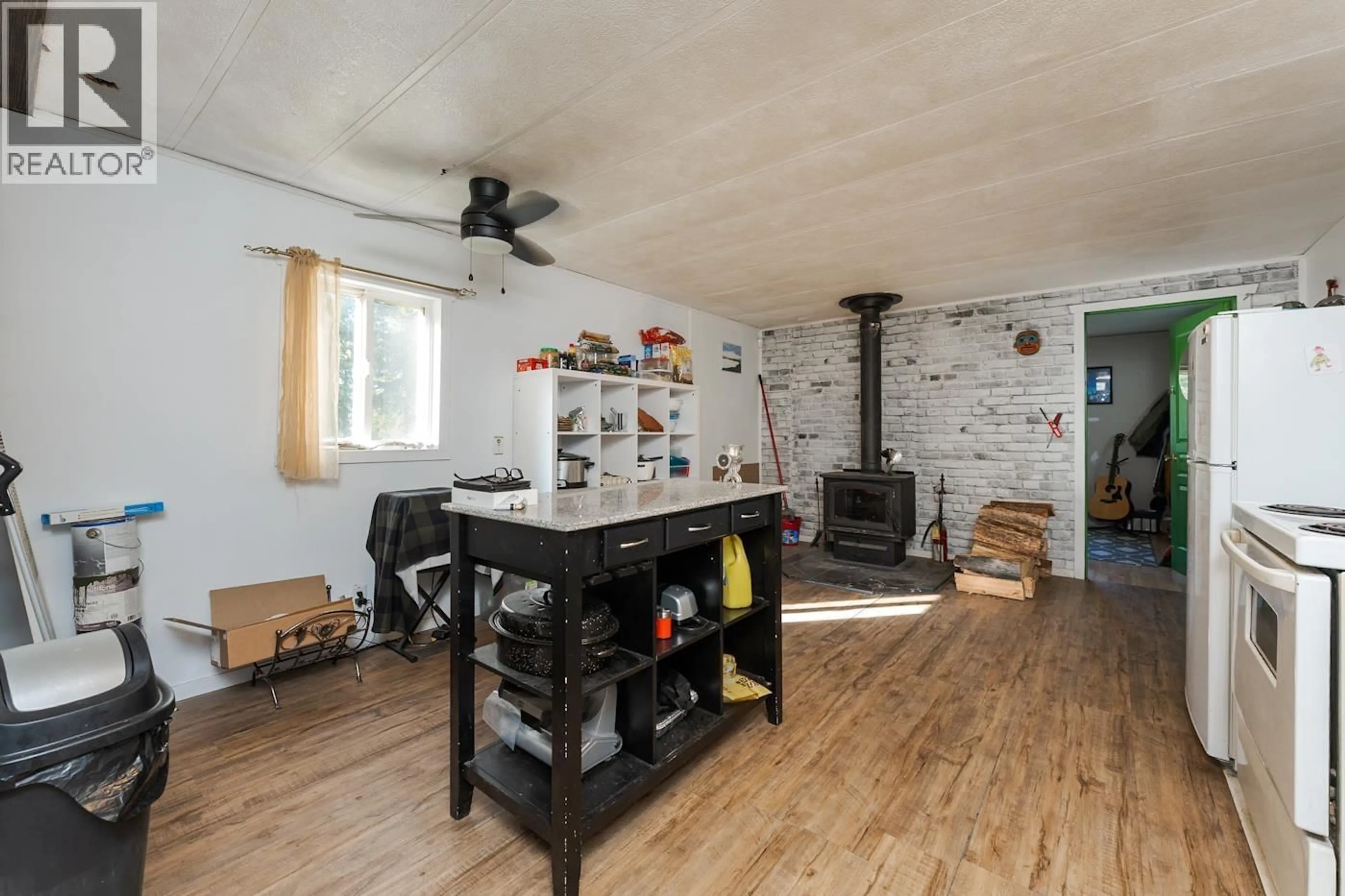 A pic of a room for 5855 MCLEOD ROAD, Prince George British Columbia V2K5X2
