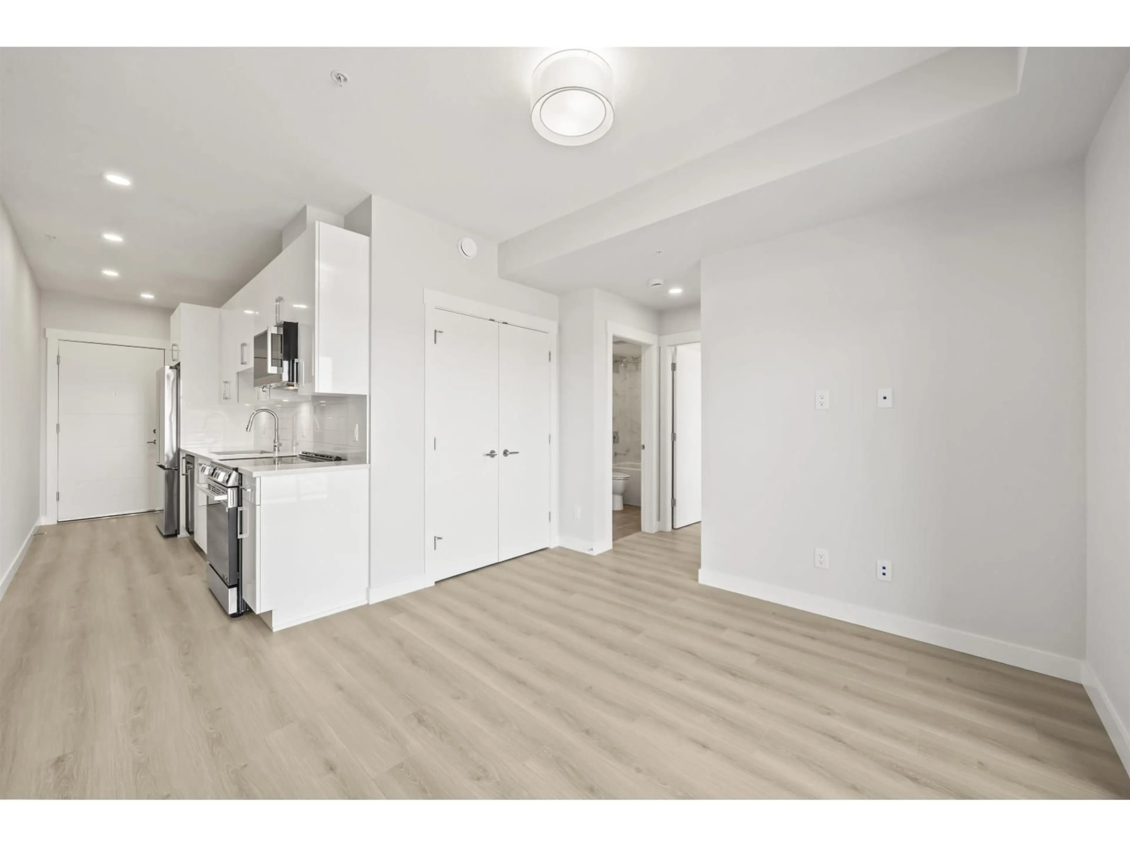 A pic of a room for 501 - 8423 CEDAR STREET, Mission British Columbia V0V0V0