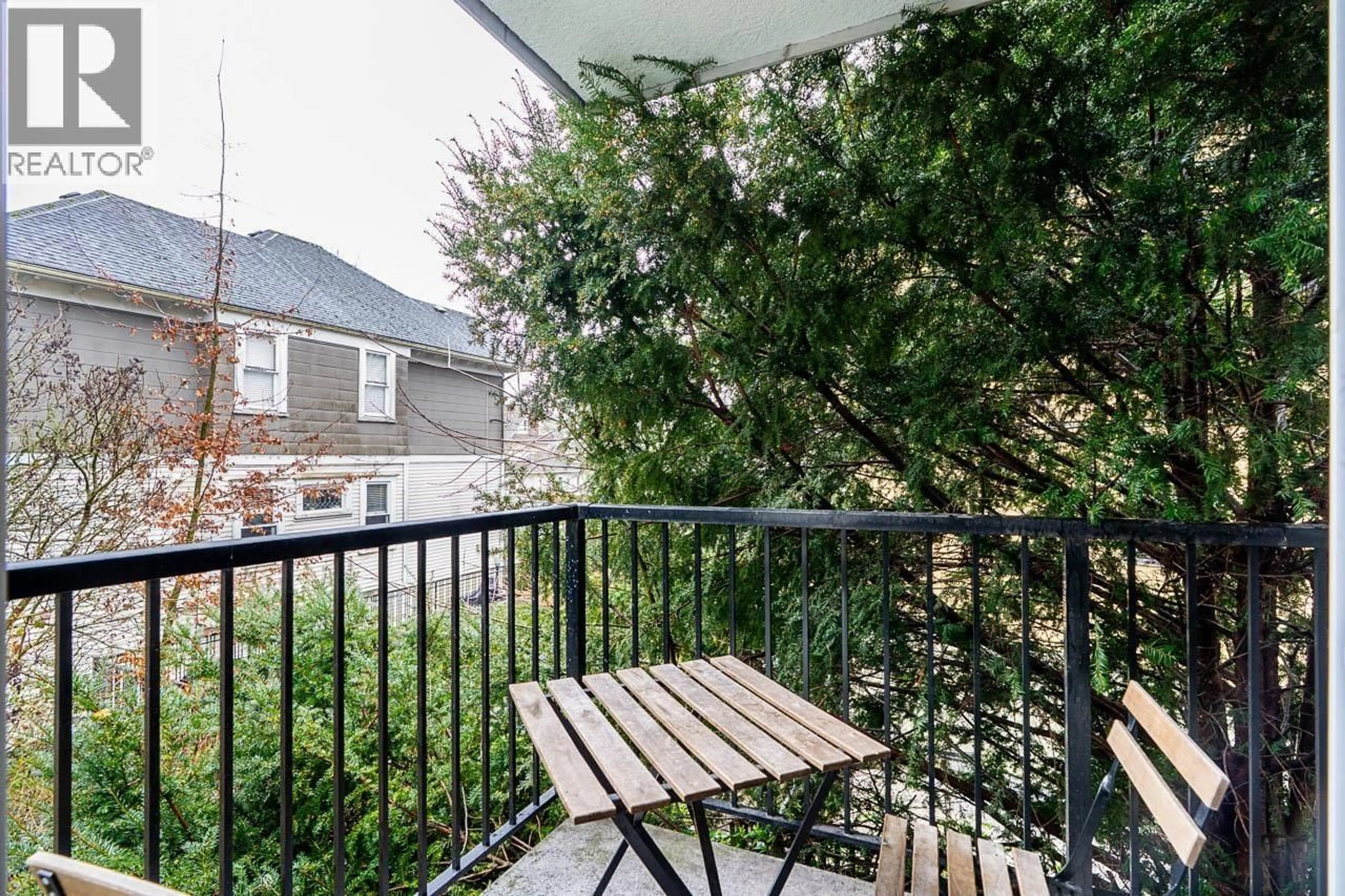 Patio, unknown for 213 - 36 14TH AVENUE, Vancouver British Columbia V5T4C9