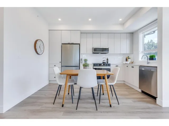 503 - 45497 CAMPUS DRIVE, Chilliwack 3