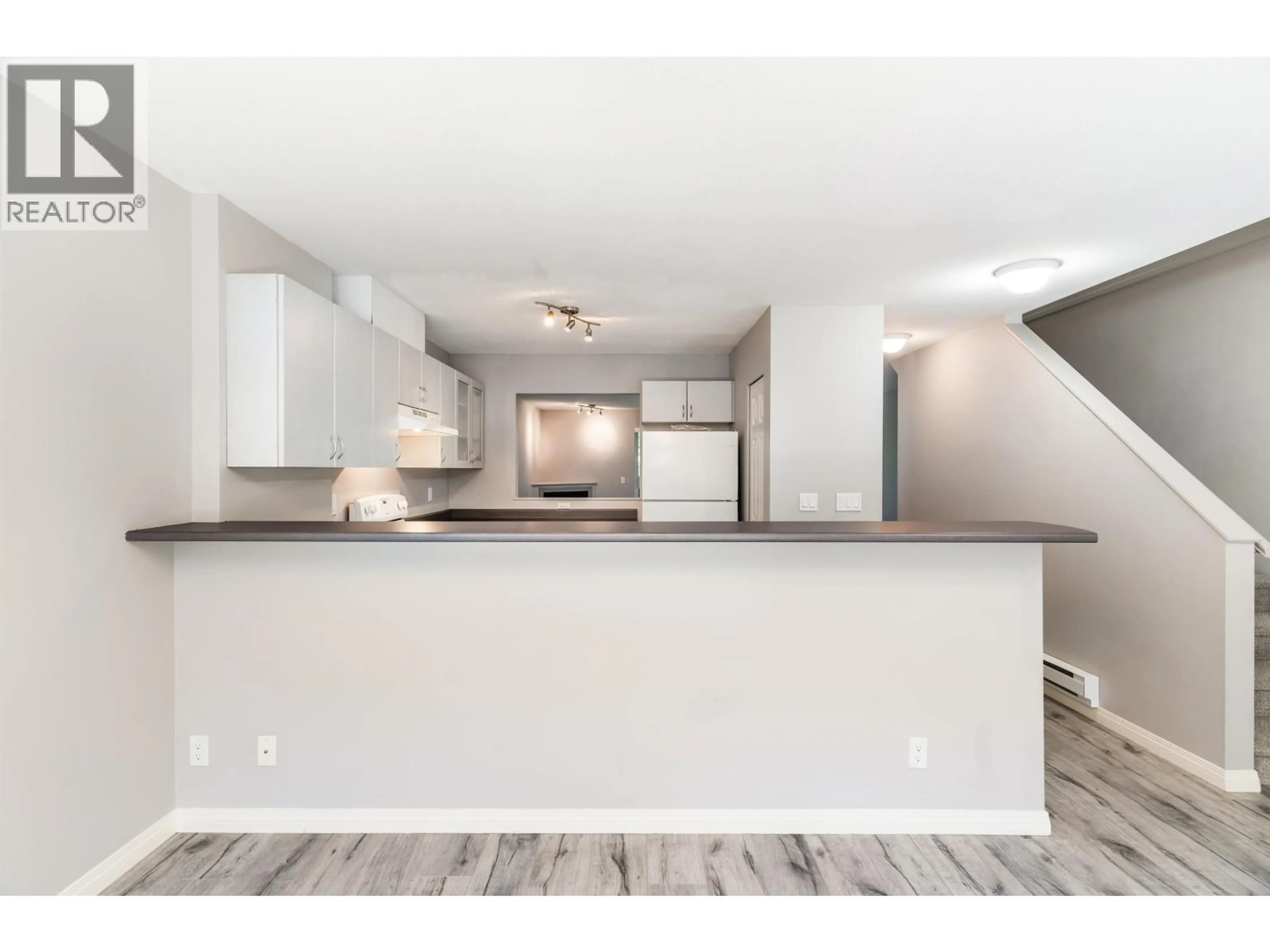 Open concept kitchen, unknown for 132 SHORELINE CIRCLE, Port Moody British Columbia V3H5B3