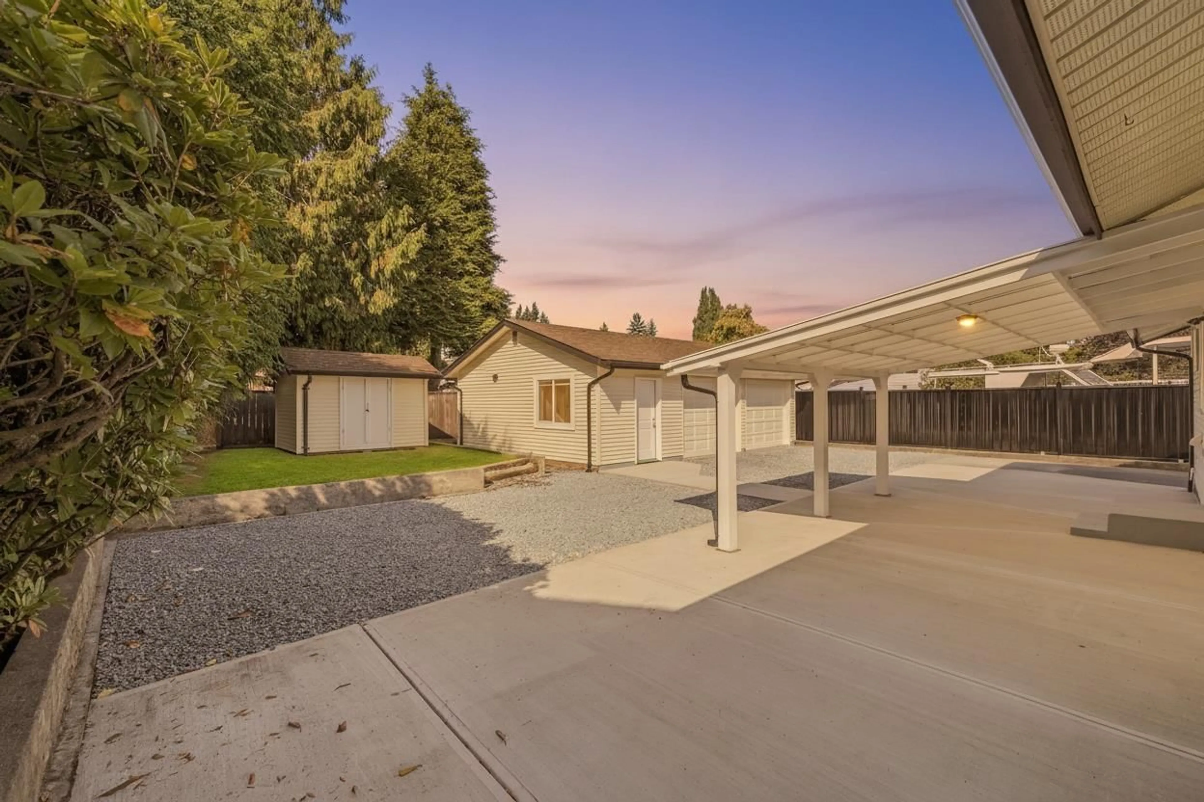 Unknown for 11055 ORIOLE DRIVE, Surrey British Columbia V3R5A7