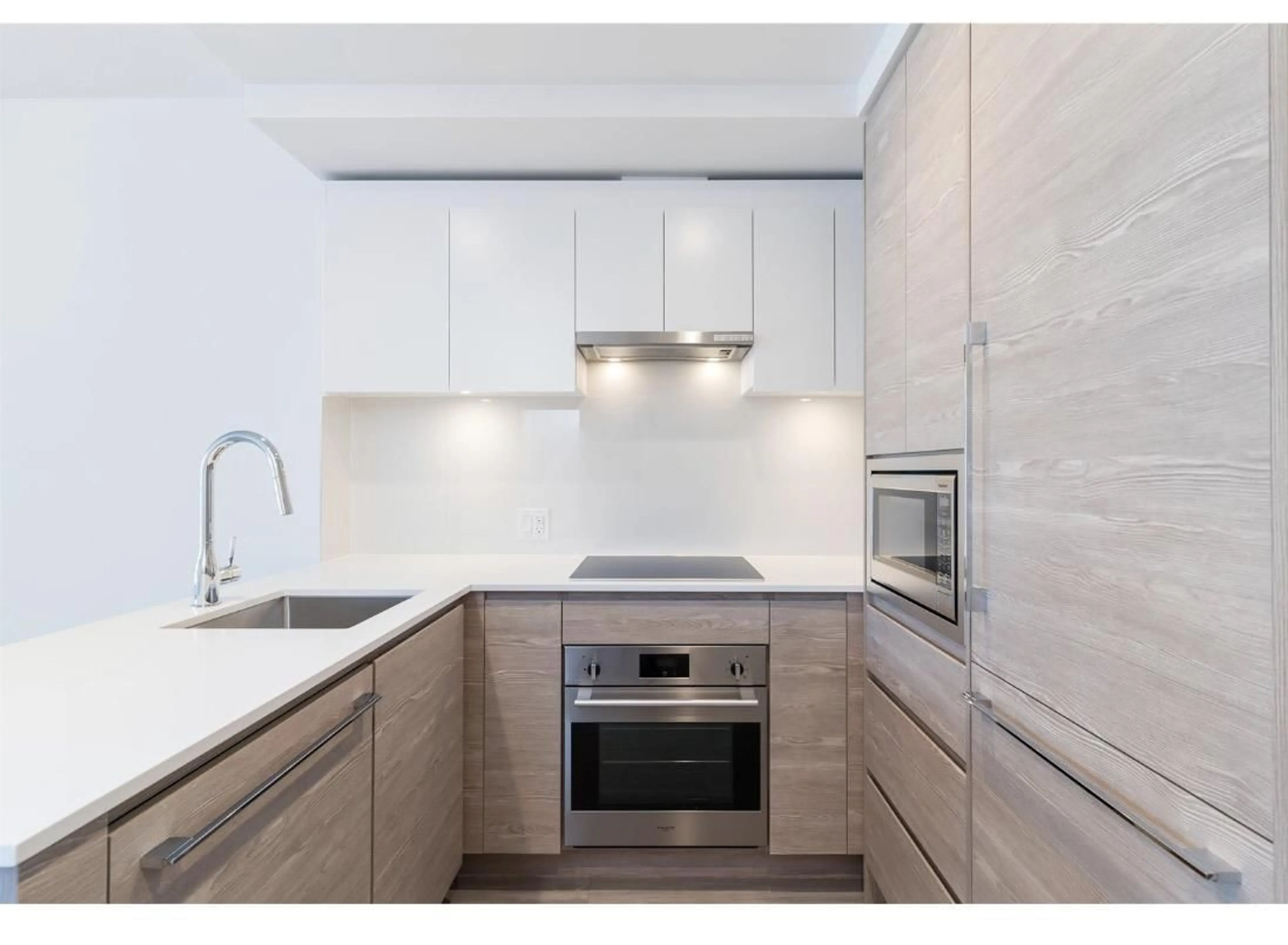 Standard kitchen, unknown for 605 - 13655 FRASER HIGHWAY, Surrey British Columbia V3T0P8