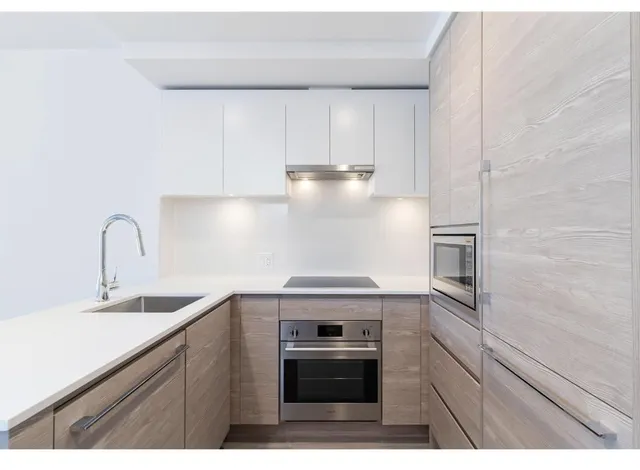 605 - 13655 FRASER HIGHWAY, Surrey 2