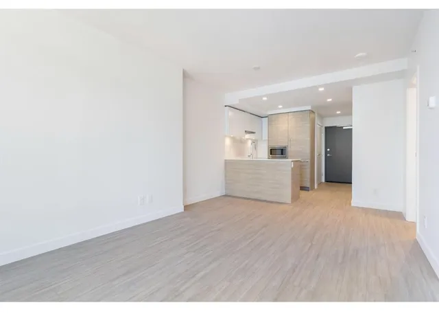605 - 13655 FRASER HIGHWAY, Surrey 4