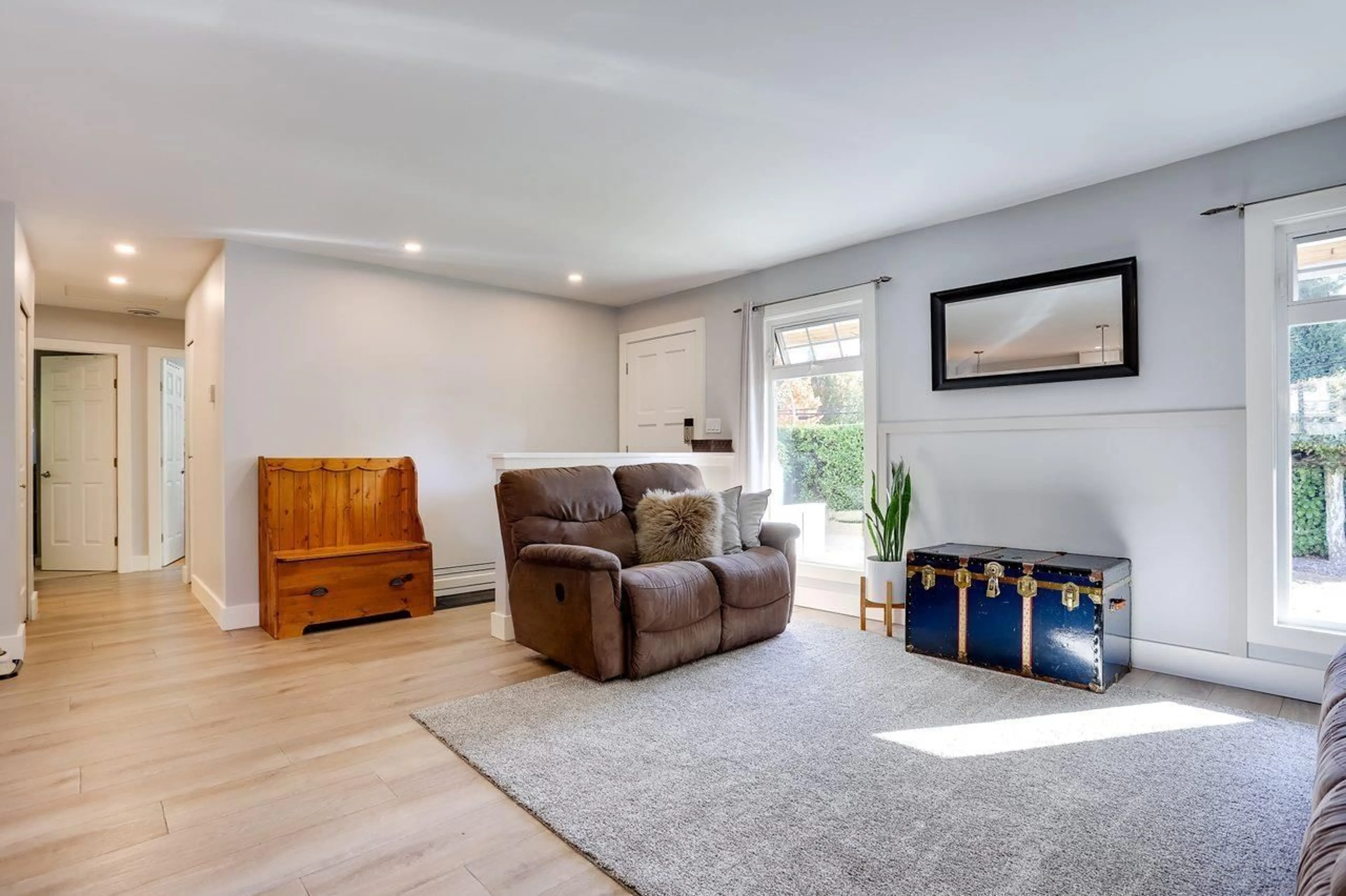 Living room with furniture, wood/laminate floor for 1835 156 STREET, Surrey British Columbia V4A4T5