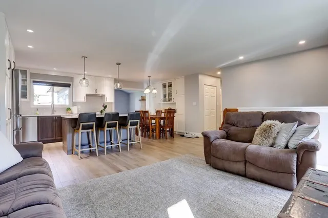 1835 156 STREET, Surrey 5