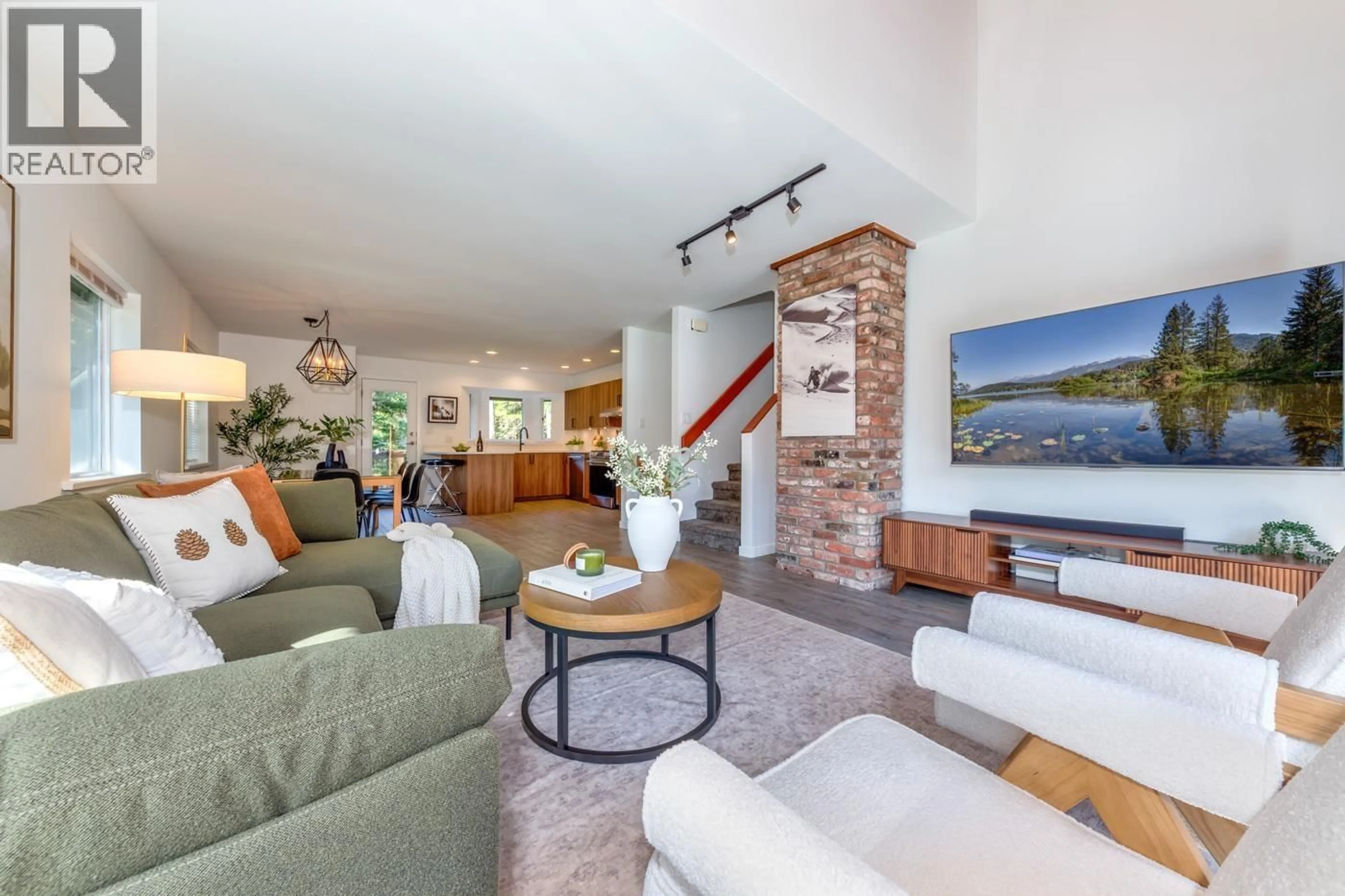 Living room with furniture, unknown for 2053 GARIBALDI WAY, Whistler British Columbia V8E0A6