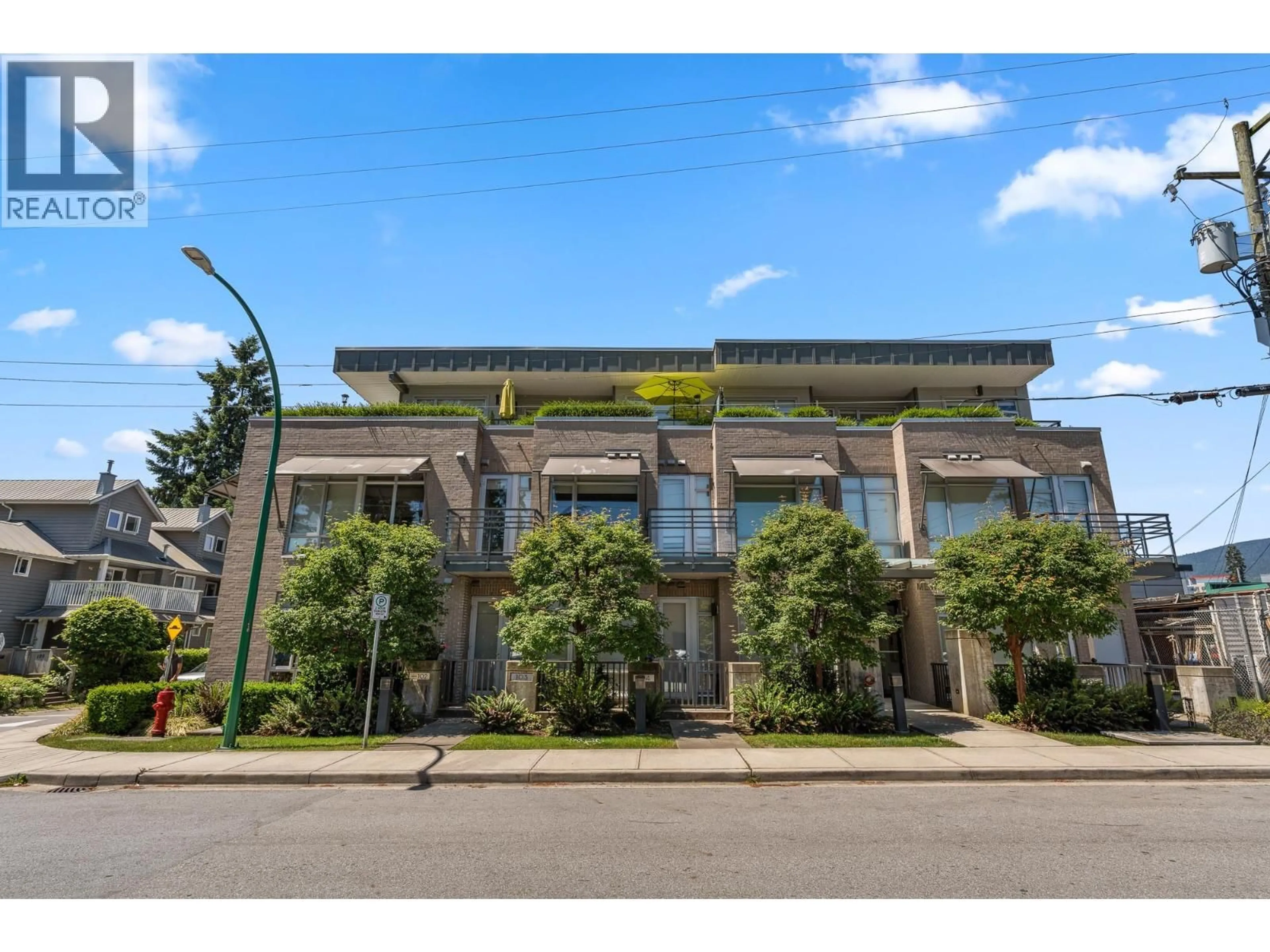 Unknown for 202 - 1591 BOWSER AVENUE, North Vancouver British Columbia V7P2Y4