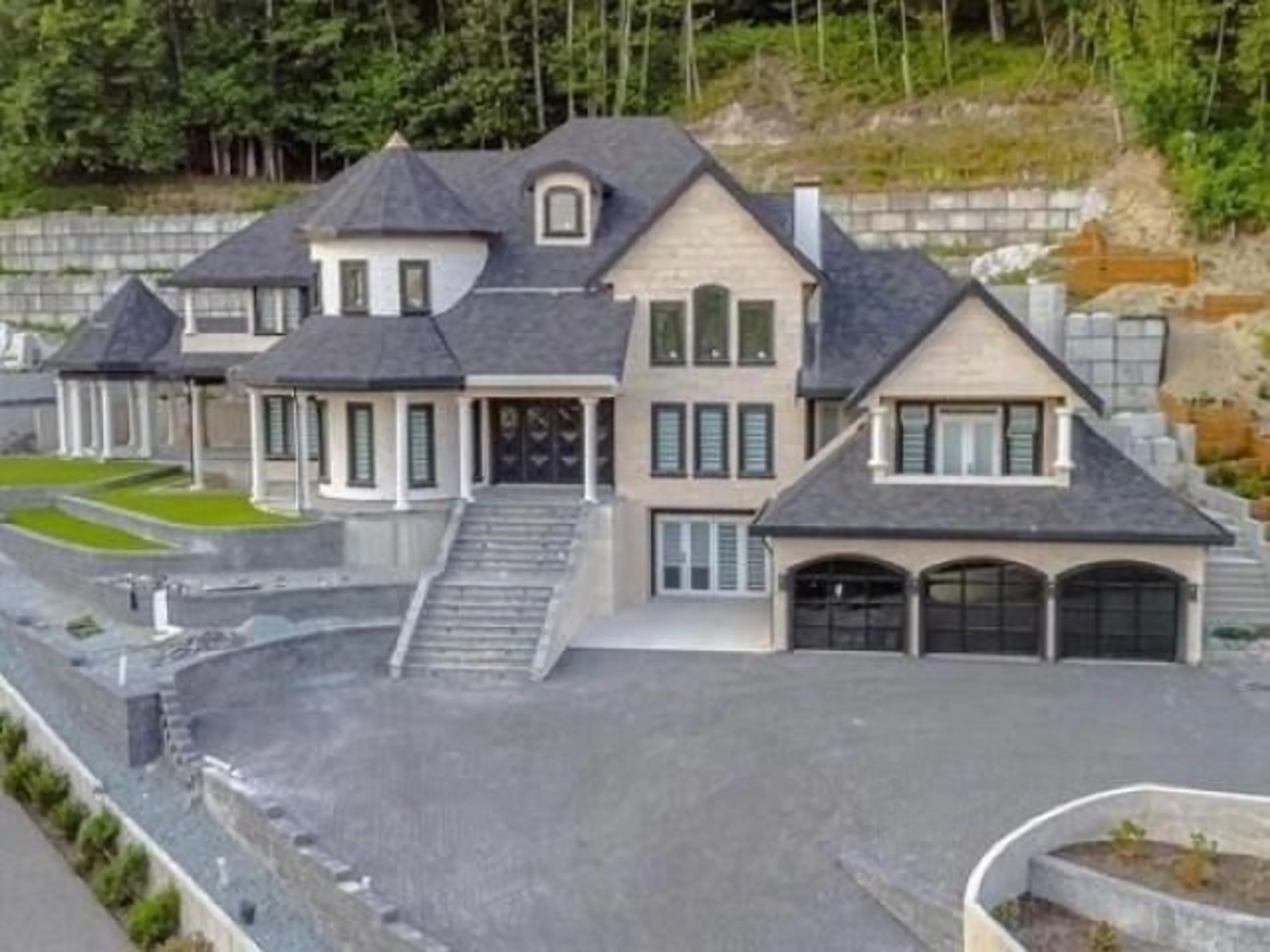 A pic from outside/outdoor area/front of a property/back of a property/a pic from drone, mountain view for 5579 136B STREET, Surrey British Columbia V3X3P2