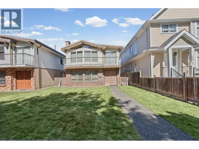 2671 41ST AVENUE, Vancouver 2