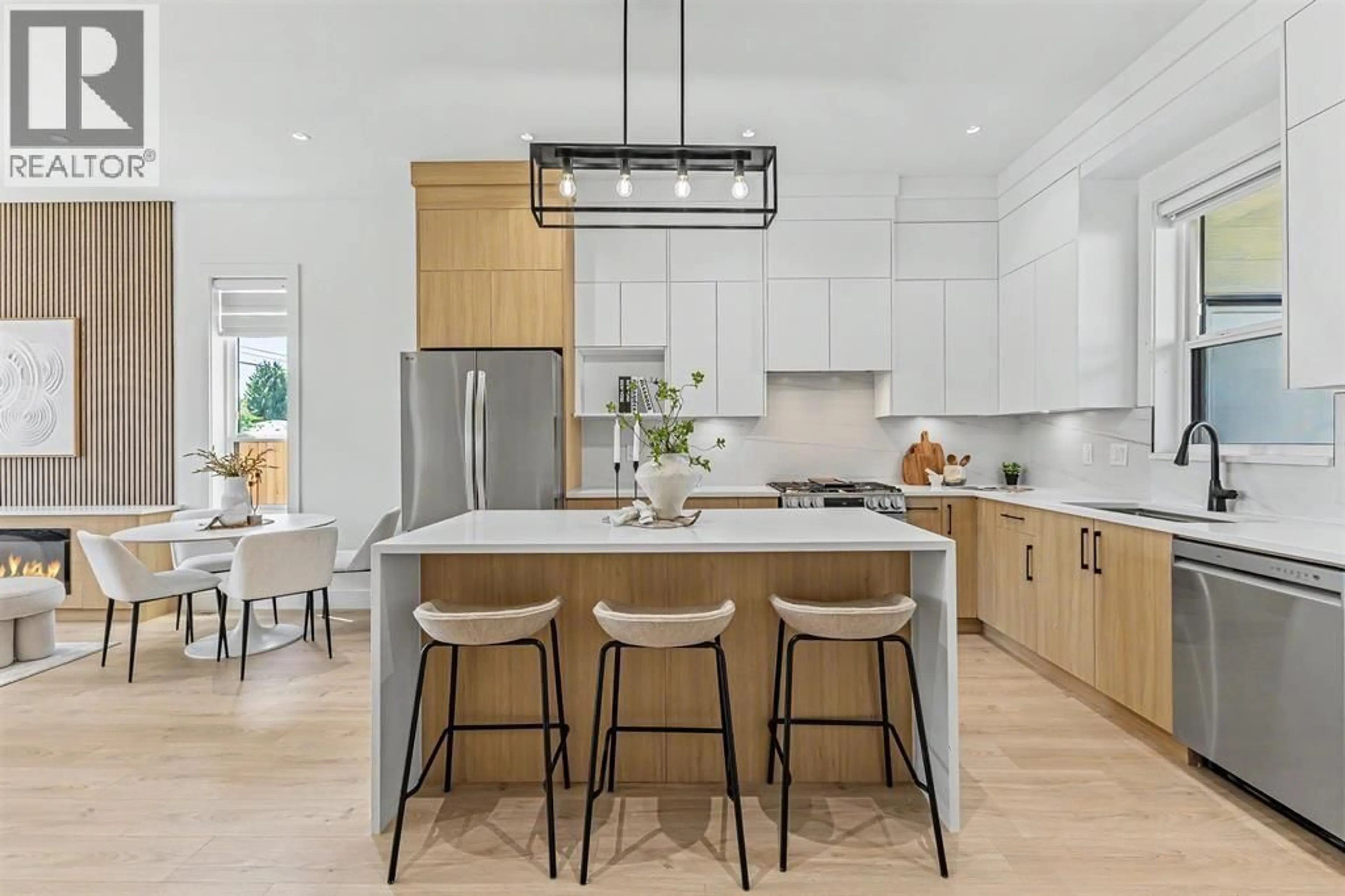 Contemporary kitchen, unknown for 103 - 957 EDGAR AVENUE, Coquitlam British Columbia V3K2K1