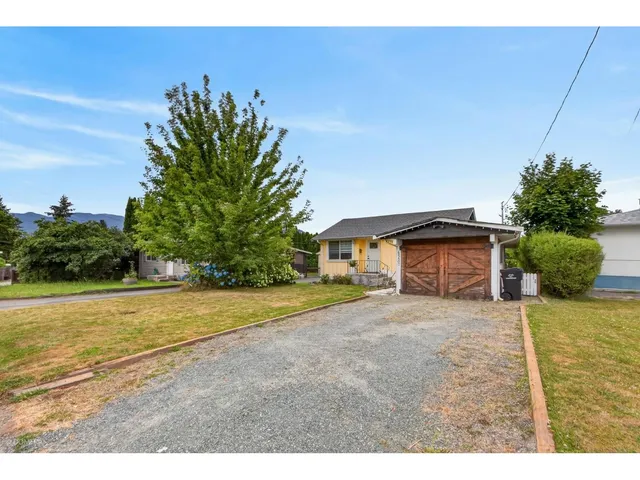 45407 WELLINGTON AVENUE, Chilliwack 3