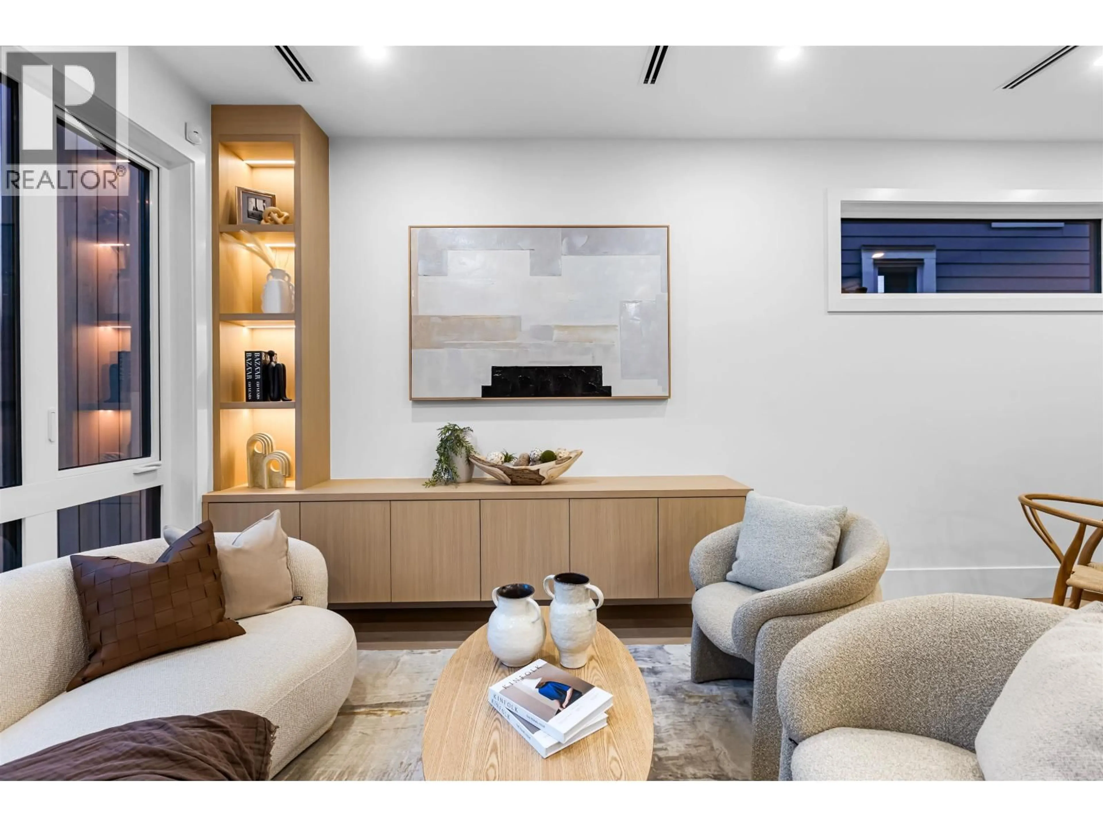 Living room with furniture, unknown for 1 - 6831 SALISBURY AVENUE, Burnaby British Columbia V5E2Z4
