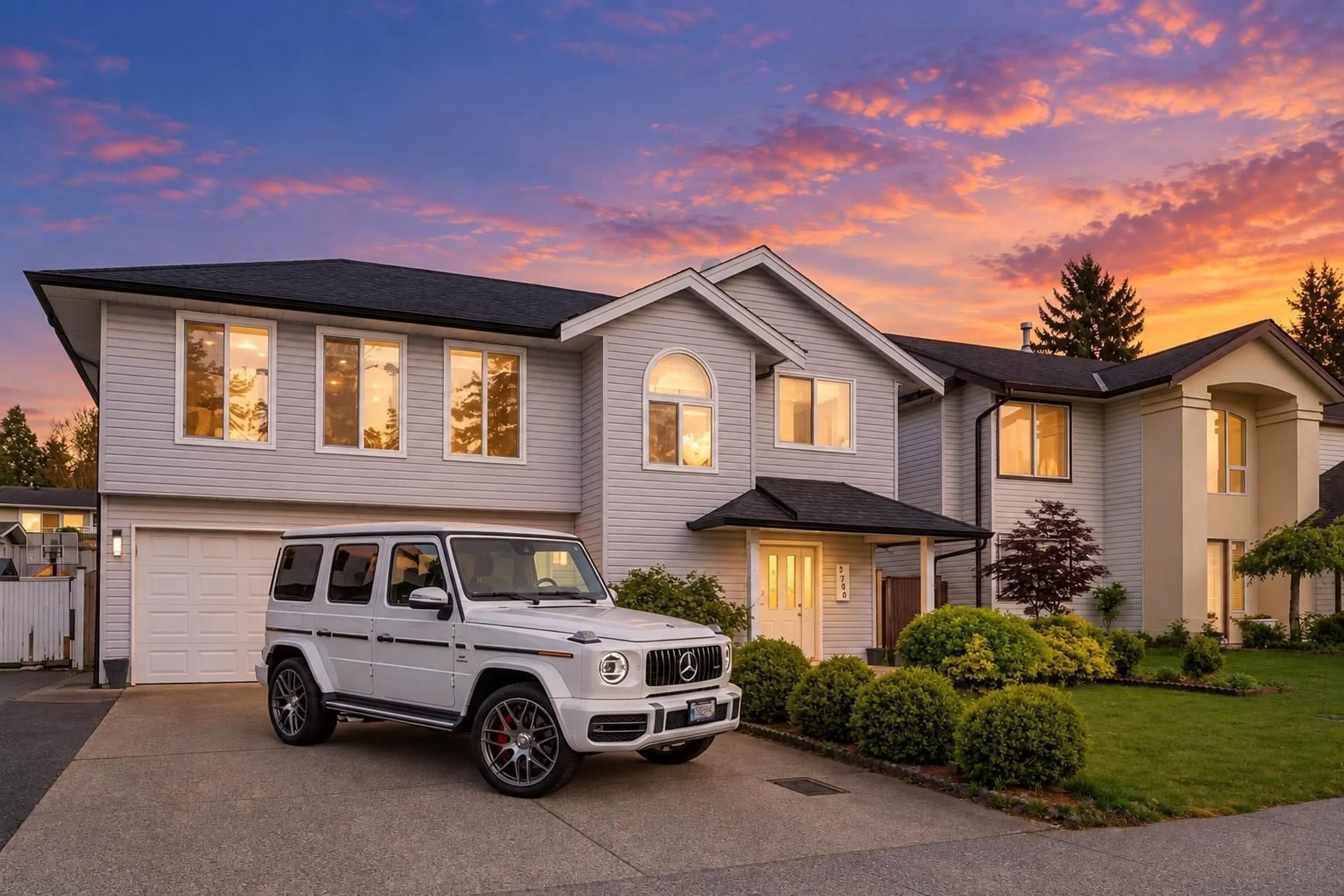 Home with vinyl exterior material, street for 2706 MITCHELL STREET, Abbotsford British Columbia V2T5G4