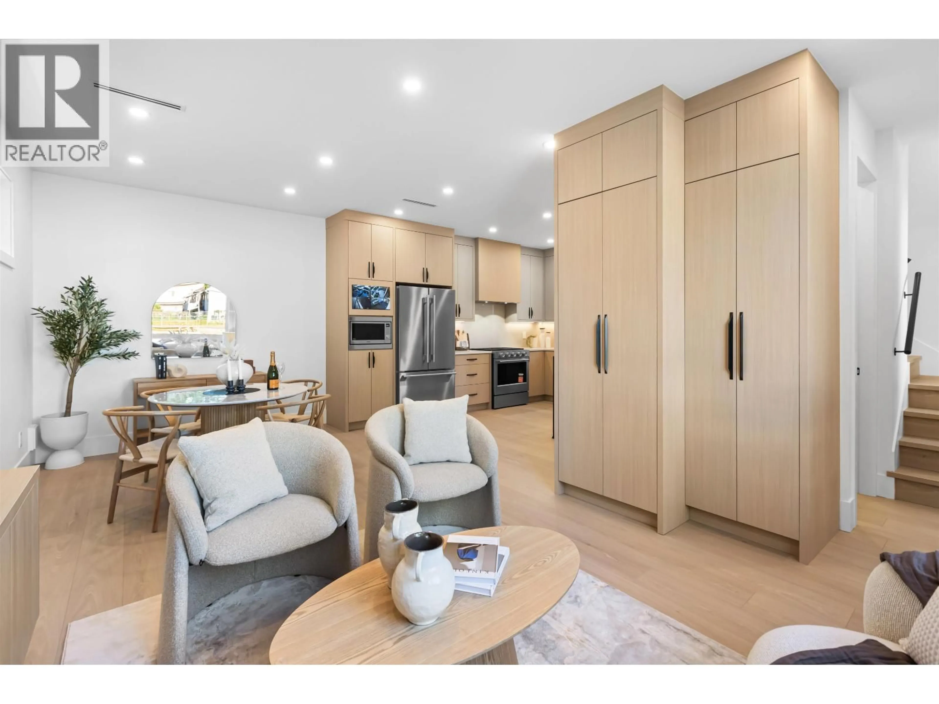 Open concept kitchen, wood/laminate floor for 2 - 6831 SALISBURY AVENUE, Burnaby British Columbia V5E2Z4