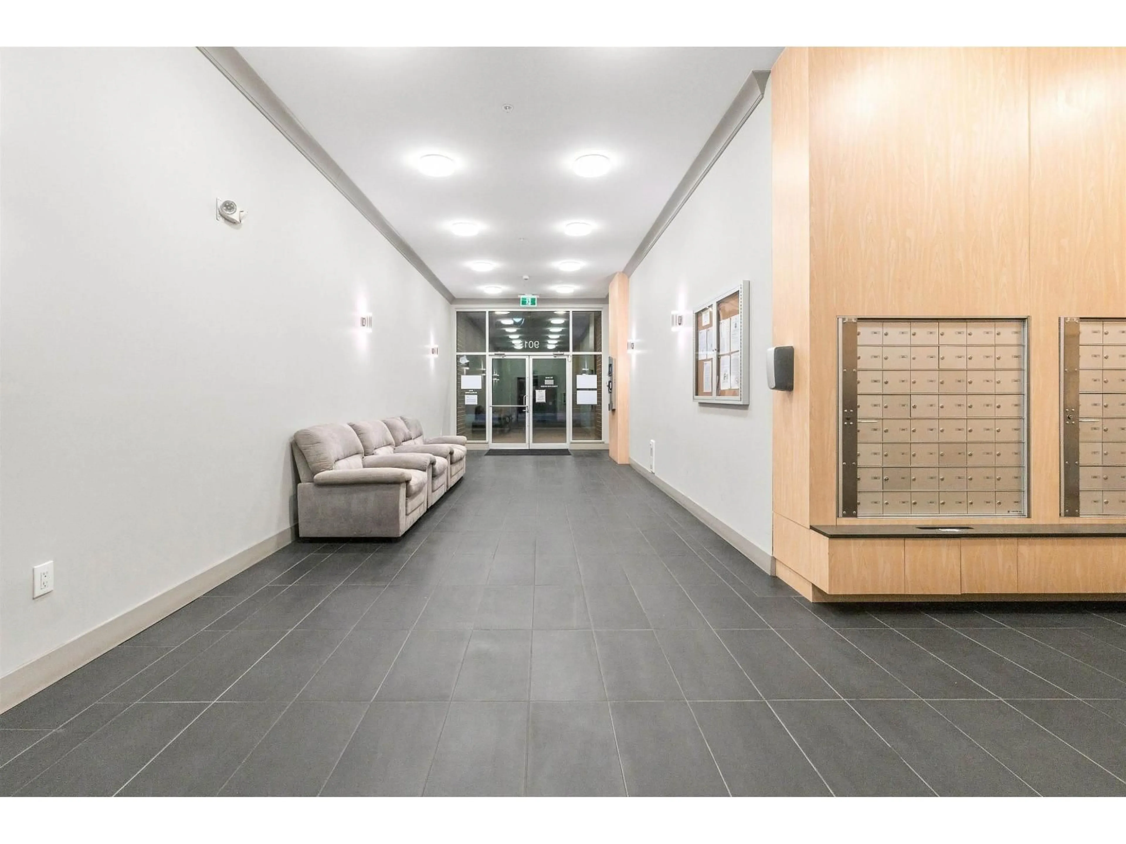 Indoor foyer for 308 - 9015 120 STREET, Delta British Columbia V4C0E3