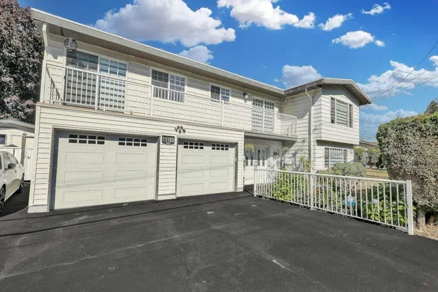 11183 74A AVENUE, Delta 2