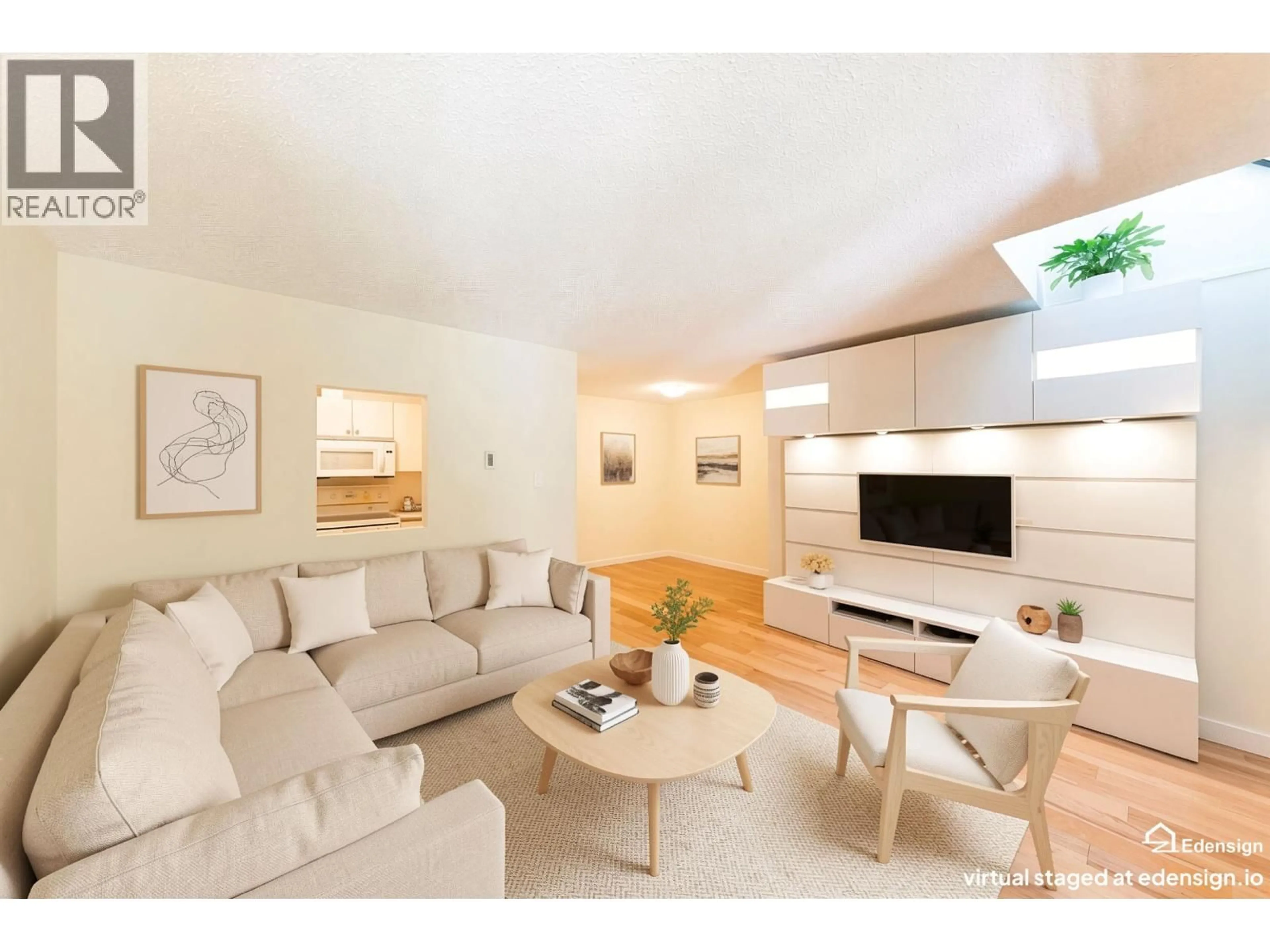 Living room with furniture, wood/laminate floor for 3319 MOUNTAIN HIGHWAY, North Vancouver British Columbia V7K2H4