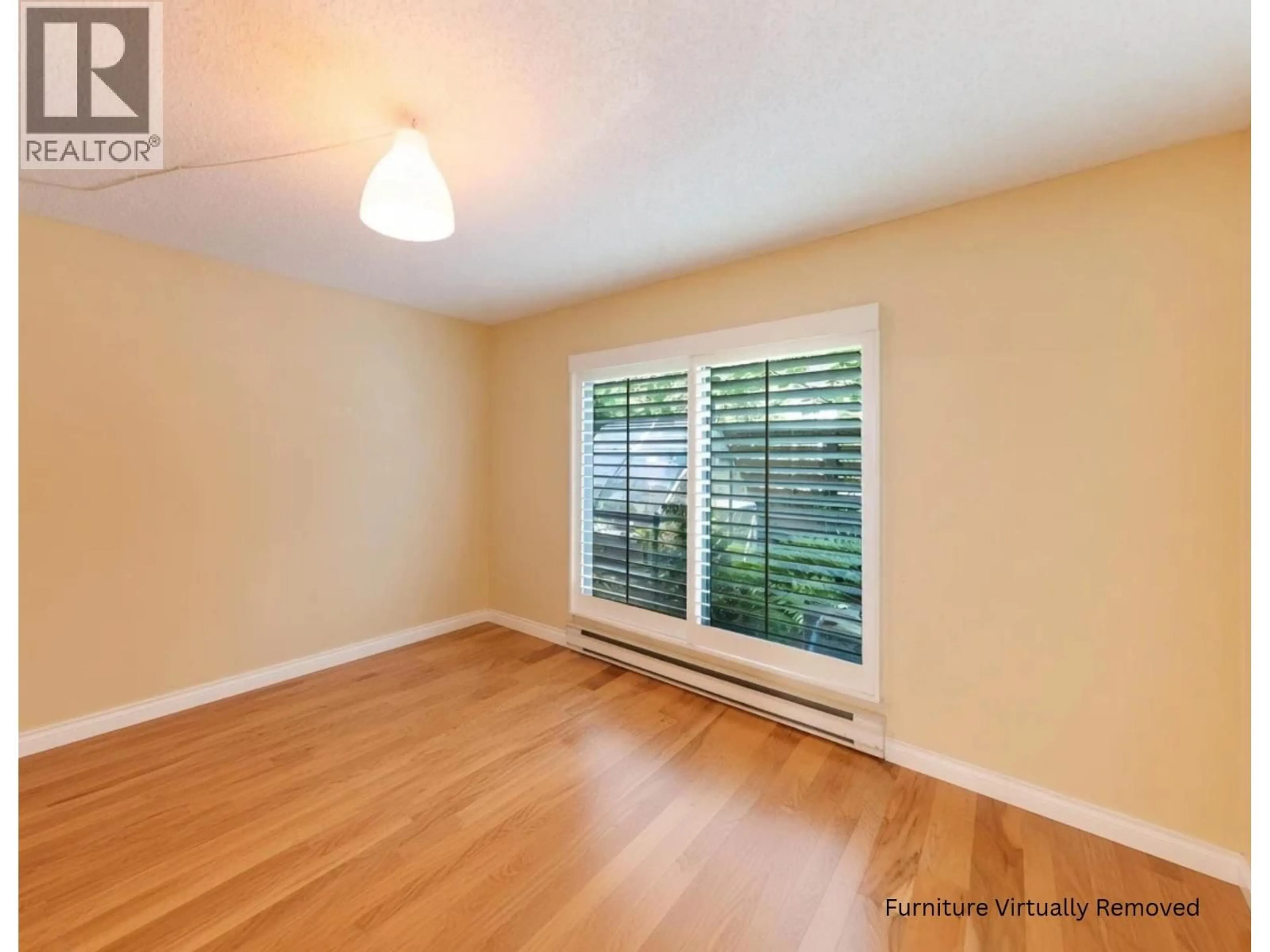 A pic of a room for 3319 MOUNTAIN HIGHWAY, North Vancouver British Columbia V7K2H4
