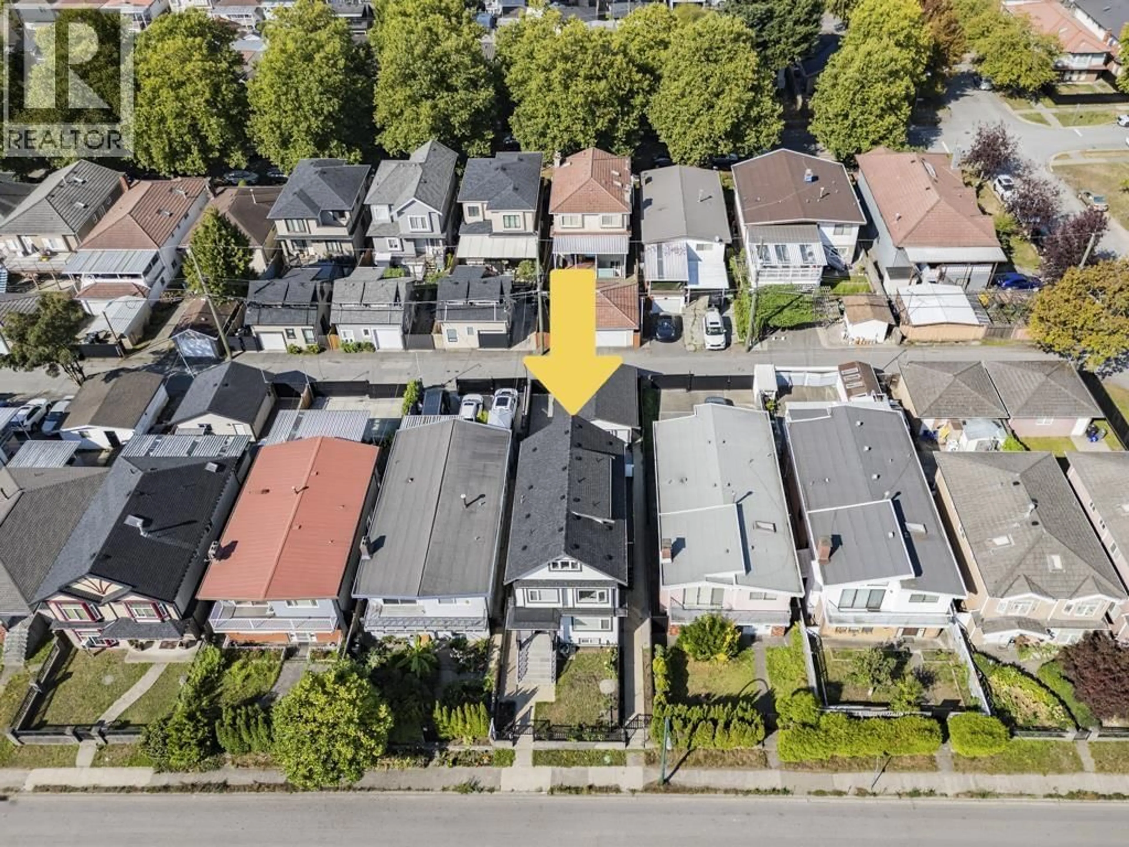 A pic from outside/outdoor area/front of a property/back of a property/a pic from drone, street for 6751 KNIGHT STREET, Vancouver British Columbia V5P2W4