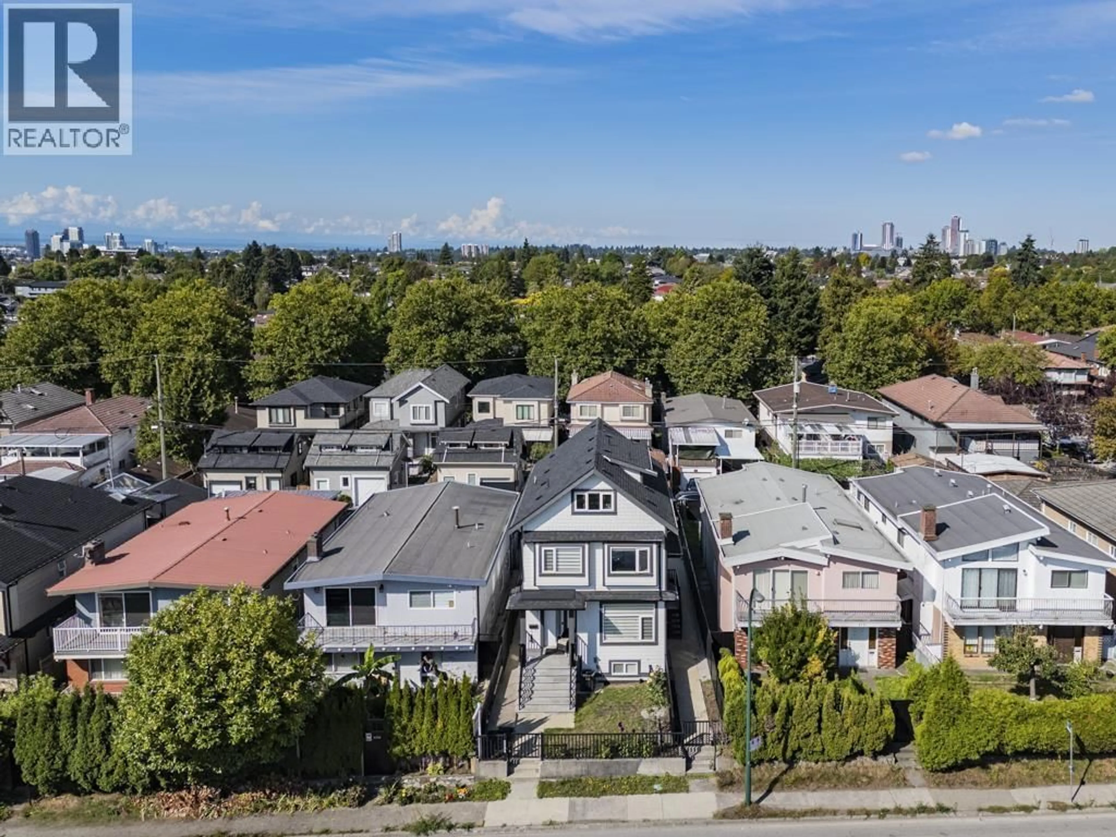 A pic from outside/outdoor area/front of a property/back of a property/a pic from drone, unknown for 6751 KNIGHT STREET, Vancouver British Columbia V5P2W4
