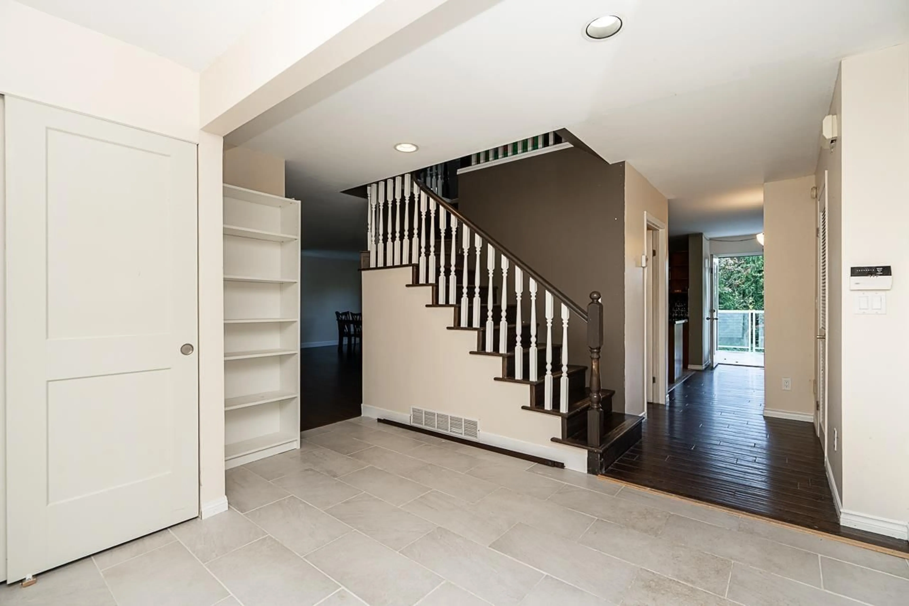 Unknown for 34420 KIRKPATRICK AVENUE, Mission British Columbia V2V0B4