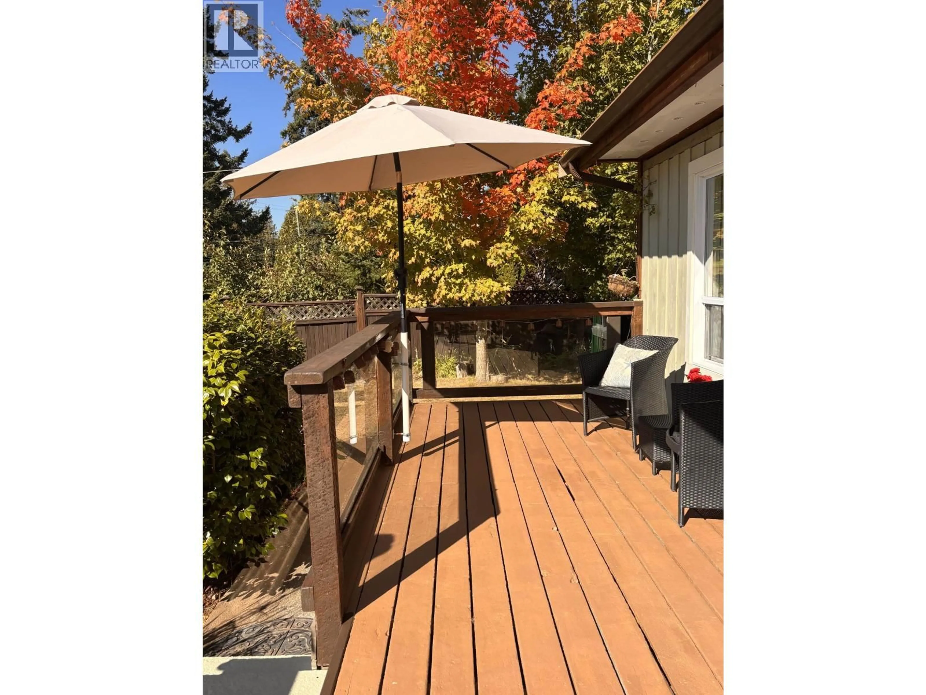 Patio, unknown for 5582 EMERSON ROAD, Sechelt British Columbia V7Z0R8